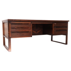 Danish Freestanding Rosewood Desk by Hvidt & Mølgaard for Pontoppidan, 1960s.