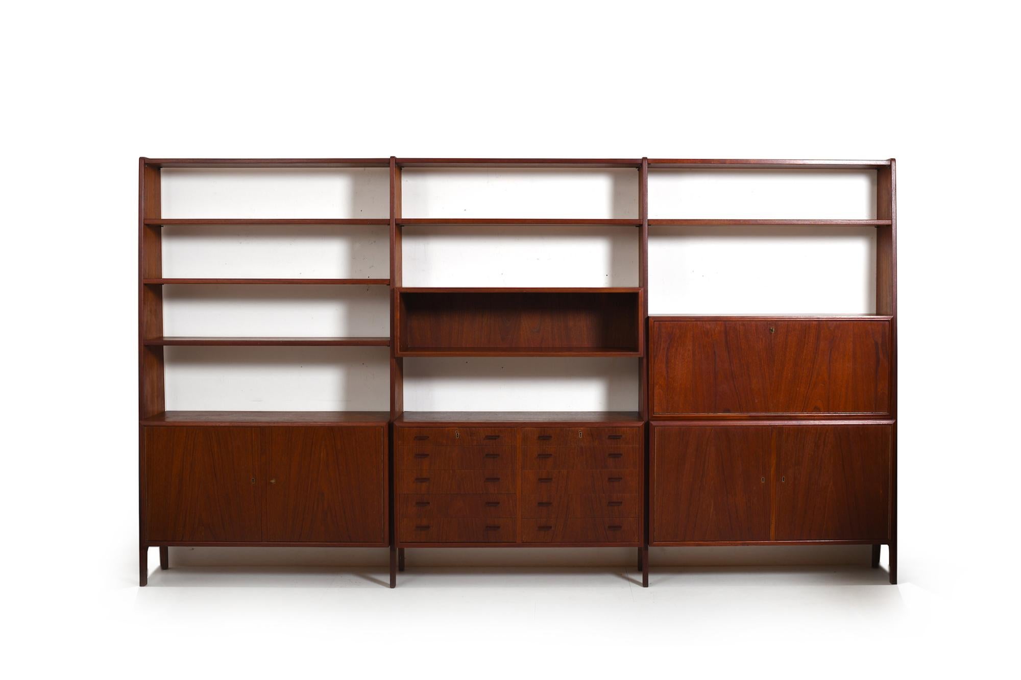 Danish Freestanding Teak Shelf System 1950s with Cabinets For Sale 6