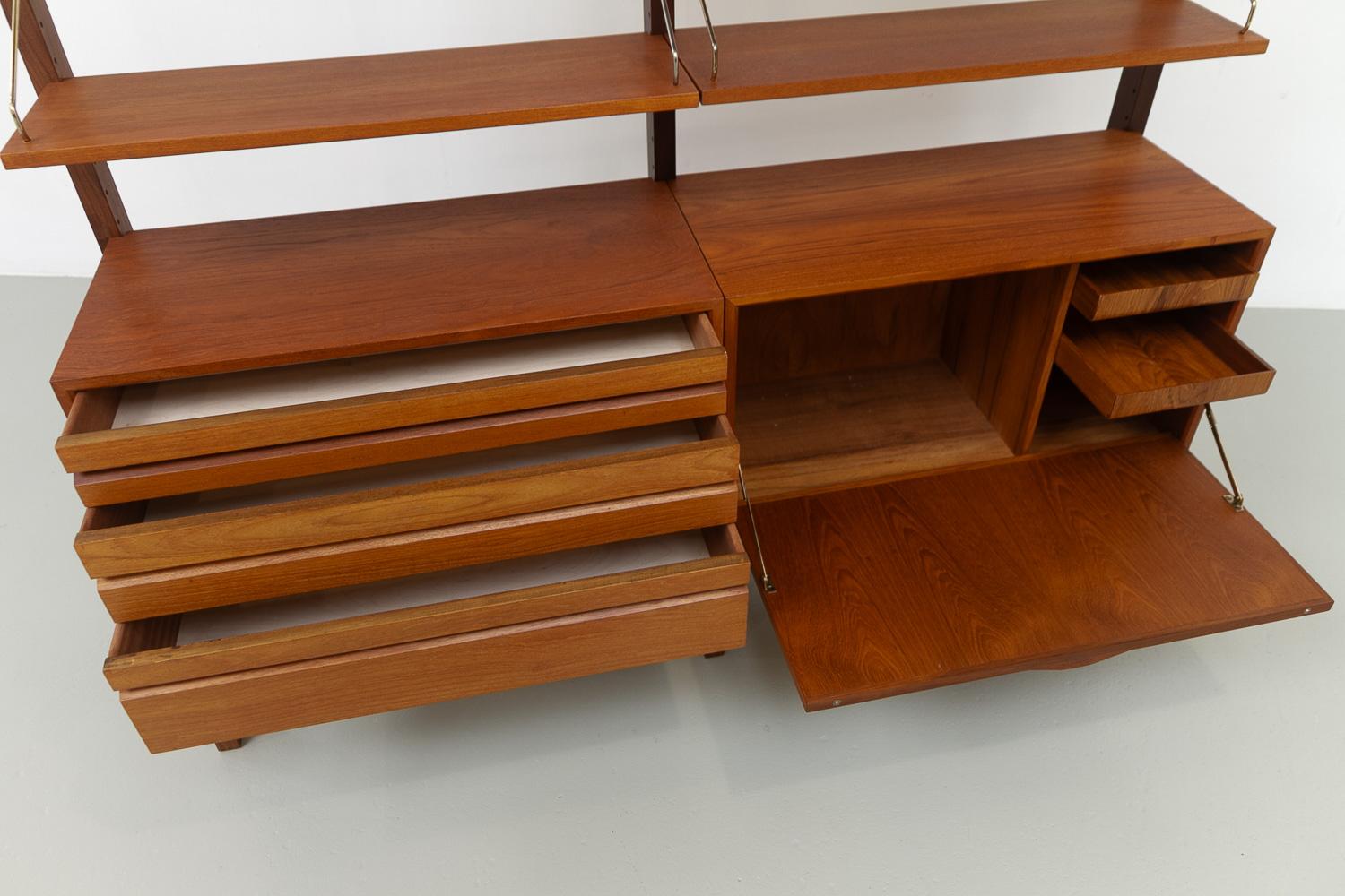 Mid-20th Century Danish Freestanding Teak Wall Unit by Poul Cadovius for Cado, 1960s.