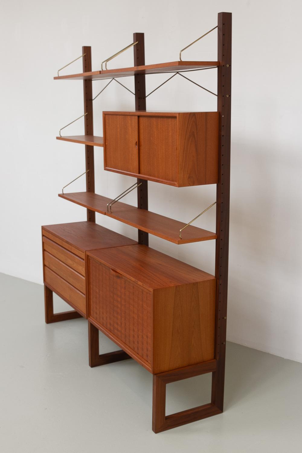 Danish Freestanding Teak Wall Unit by Poul Cadovius for Cado, 1960s. 3