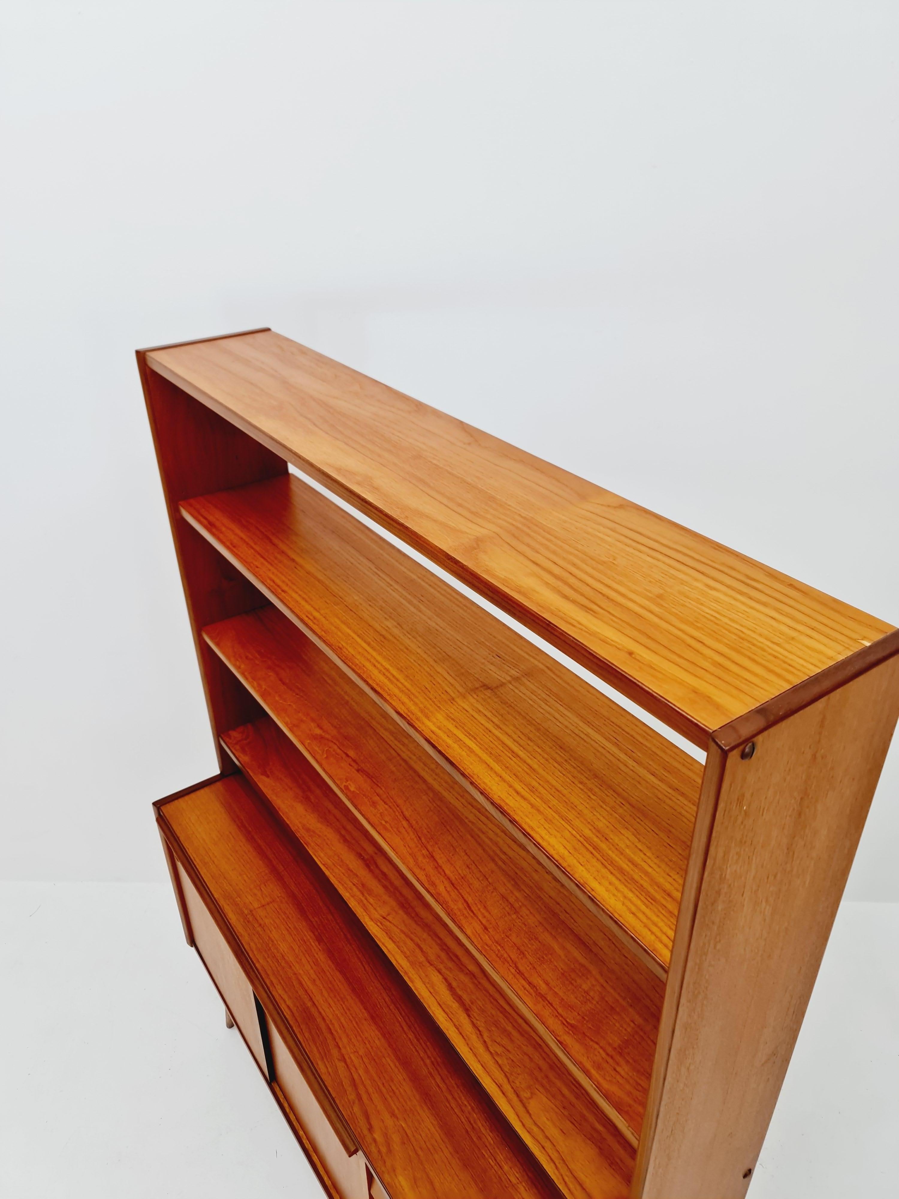 Dänisches freistehendes Vintage-Bücherregalsystem/Bücherregal aus Teakholz von Bengt Ruda, 1960 im Angebot 7