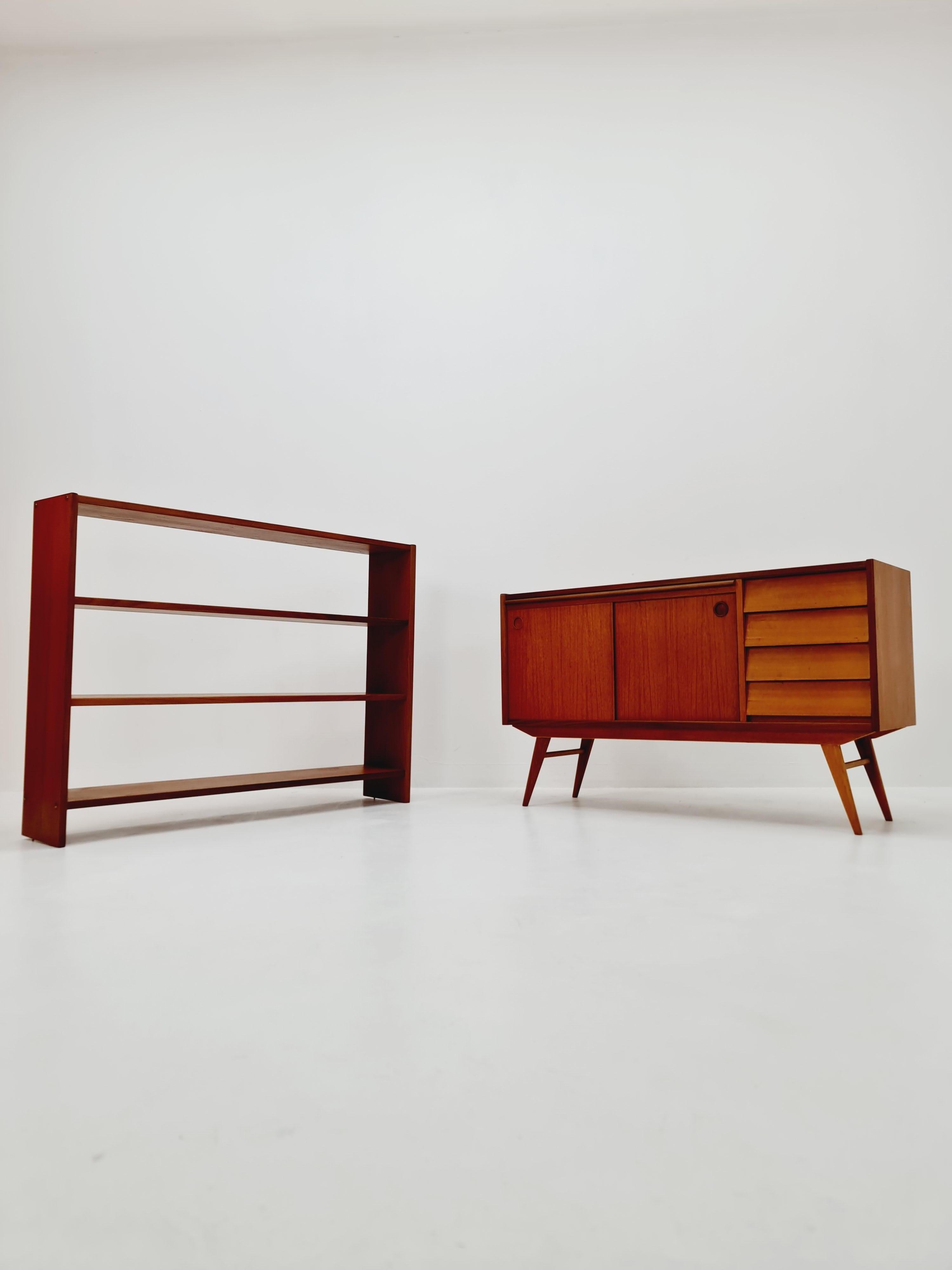 Dänisches freistehendes Vintage-Bücherregalsystem/Bücherregal aus Teakholz von Bengt Ruda, 1960 im Angebot 10