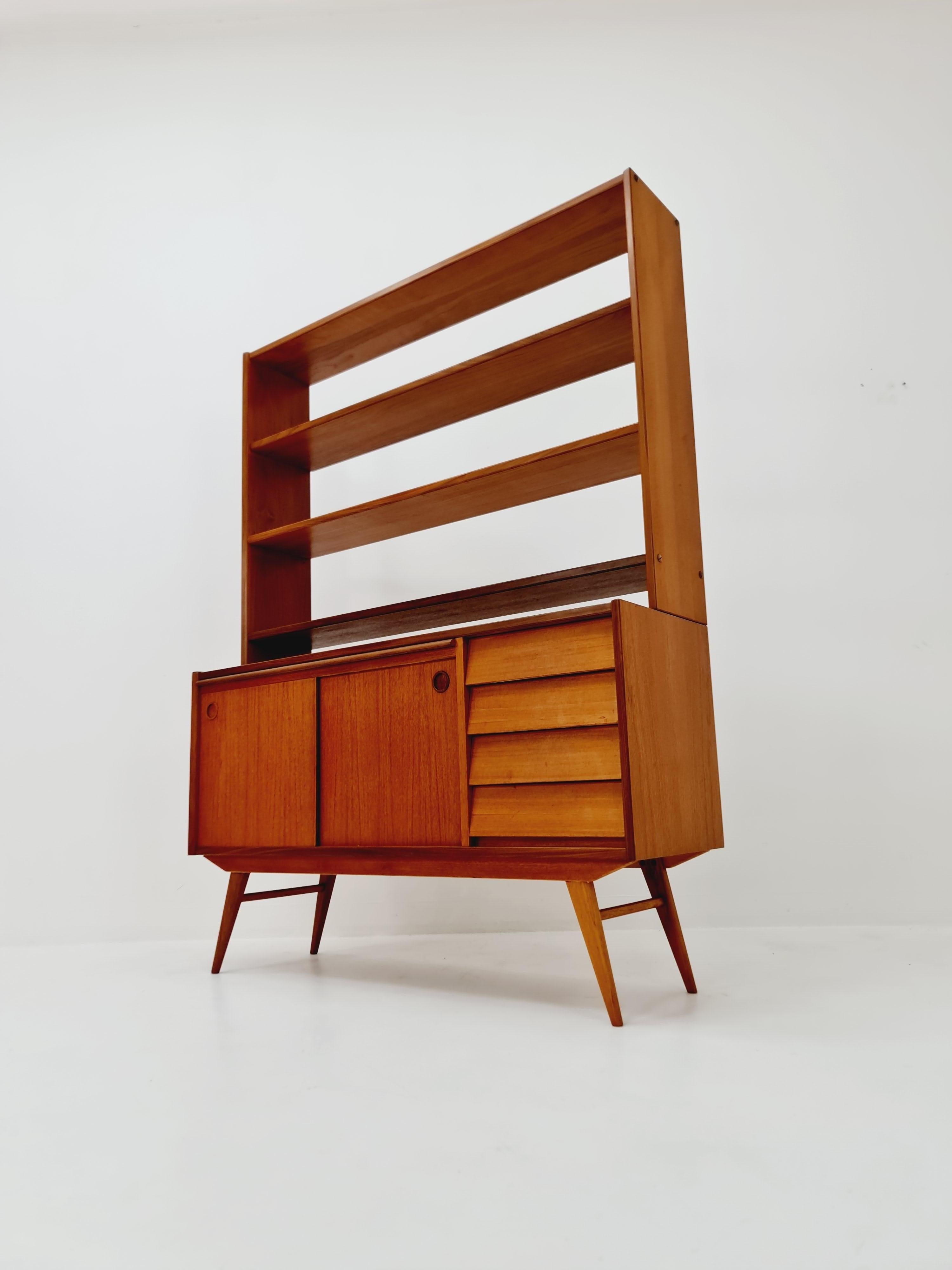 Dänisches freistehendes Vintage-Bücherregalsystem/Bücherregal aus Teakholz von Bengt Ruda, 1960 im Angebot 11