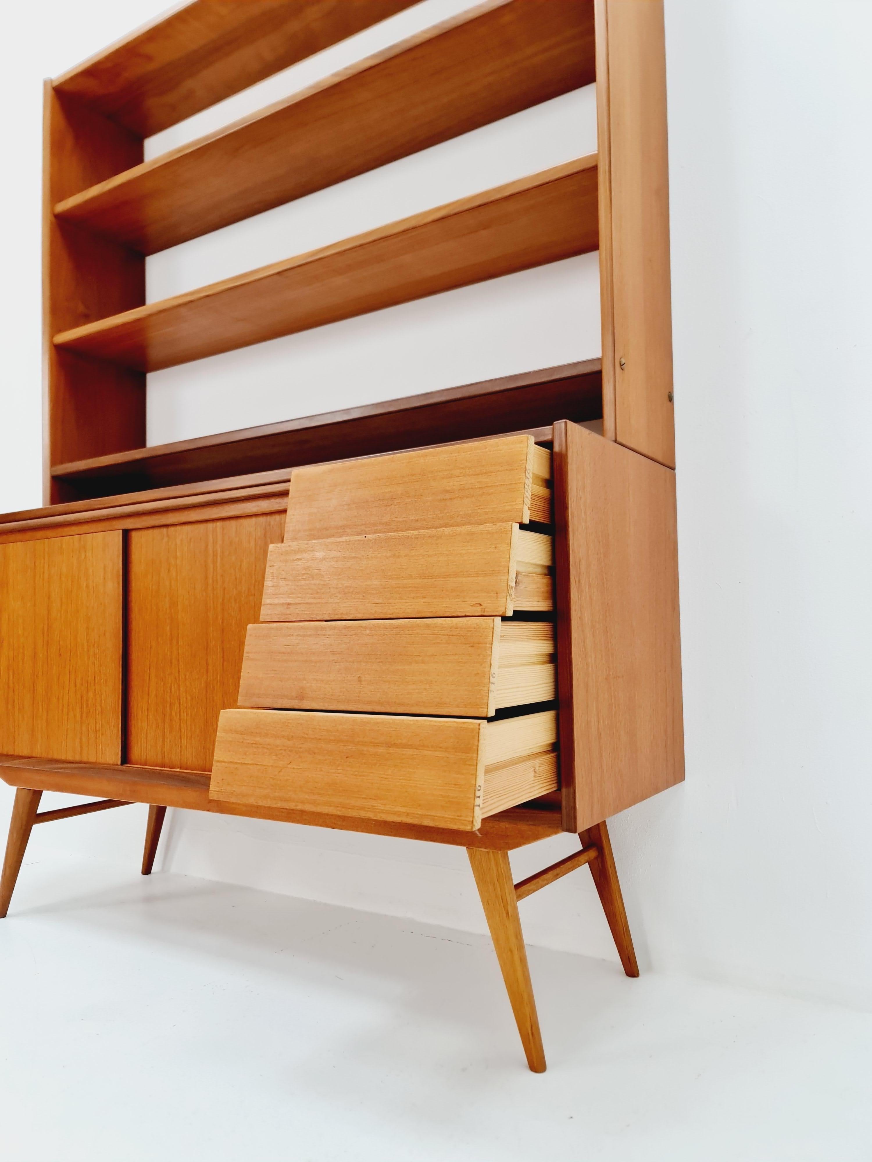 Dänisches freistehendes Vintage-Bücherregalsystem/Bücherregal aus Teakholz von Bengt Ruda, 1960 im Angebot 1