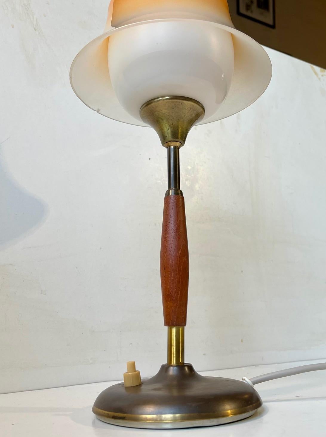 Danish 'Fried Egg' Glass & Brass Table Lamp by Fog & Mørup In Good Condition In Esbjerg, DK