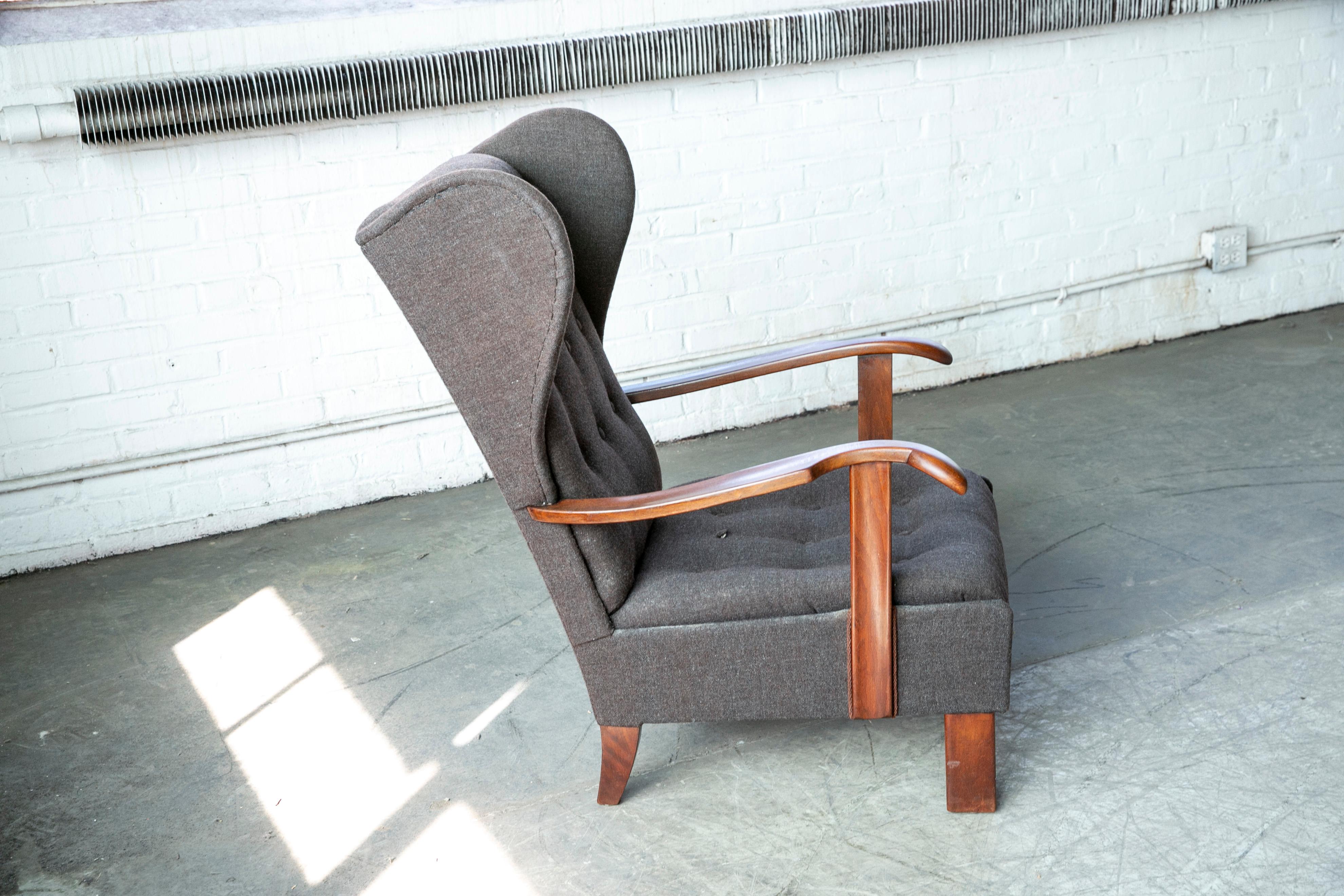 Danish Fritz Hansen Model 1582 Wingback Lounge Chair from the 1940's In Good Condition In Bridgeport, CT