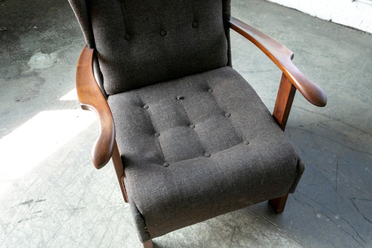 Mid-20th Century Danish Fritz Hansen Model 1582 Wingback Lounge Chair from the 1940's For Sale