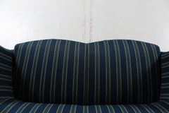 Canapé danois 2 places de style Fritz Hansen avec courbes, laine et bois foncé années 1940