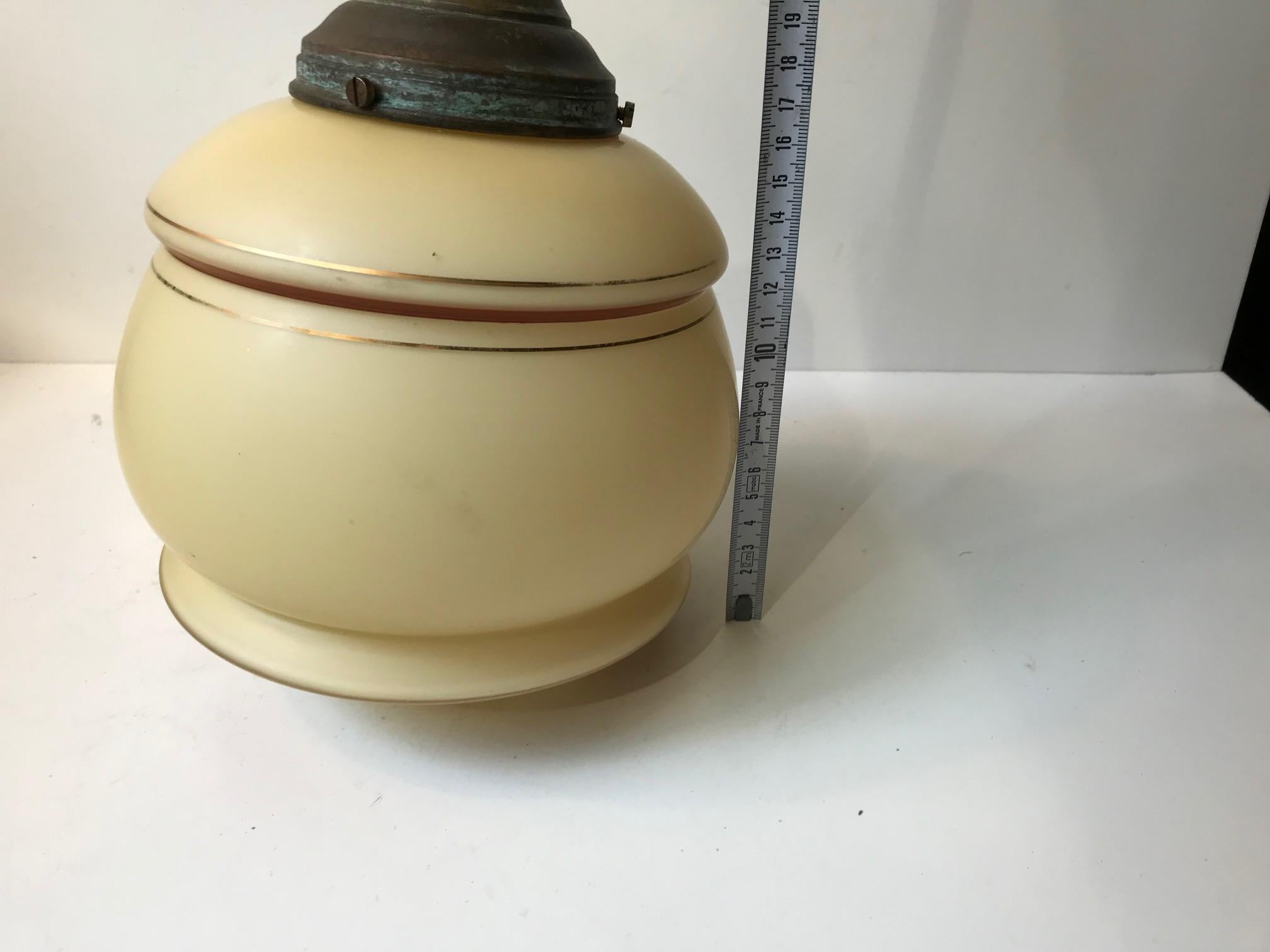 Lampada a sospensione Funkis danese in vetro opalino pastello e ottone, anni '40 in vendita 2