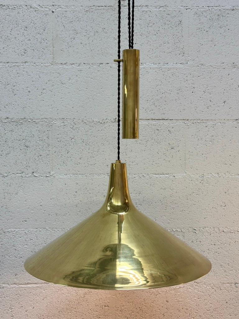 Suspension danoise en laiton Fusijama de Th. Valenti 1960 en vente 4