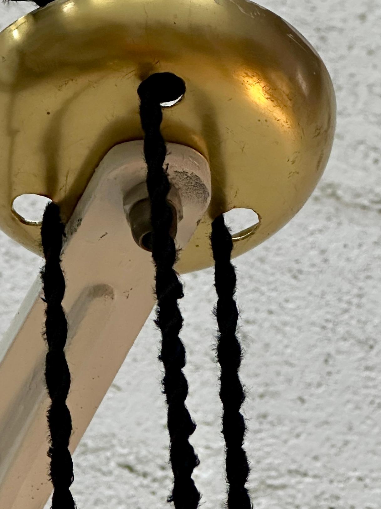 Suspension danoise en laiton Fusijama de Th. Valenti 1960 en vente 6