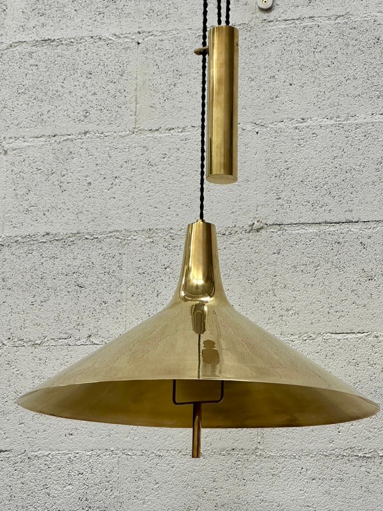 Milieu du XXe siècle Suspension danoise en laiton Fusijama de Th. Valenti 1960 en vente