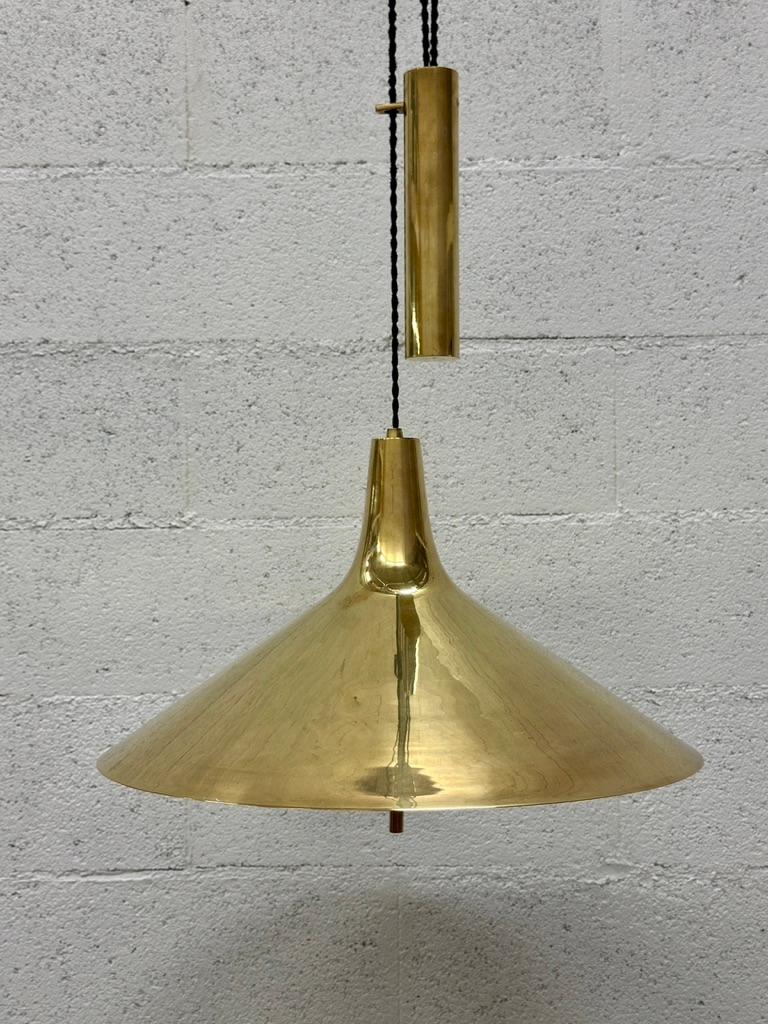 Métal Suspension danoise en laiton Fusijama de Th. Valenti 1960 en vente