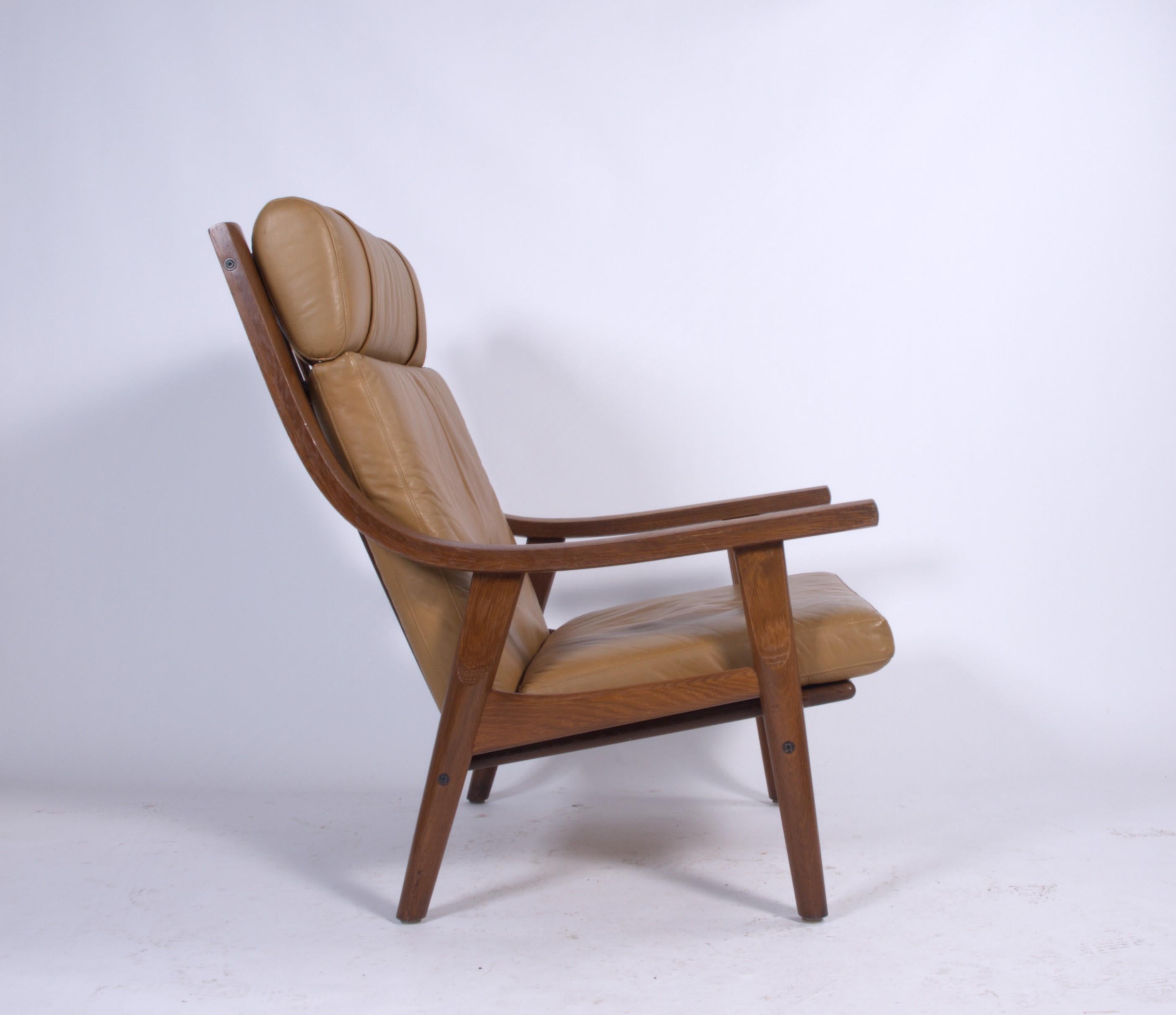 Scandinavian Modern Danish GE530 Chair in Leather and Oak by Hans J. Wegner for Getama, 1970s