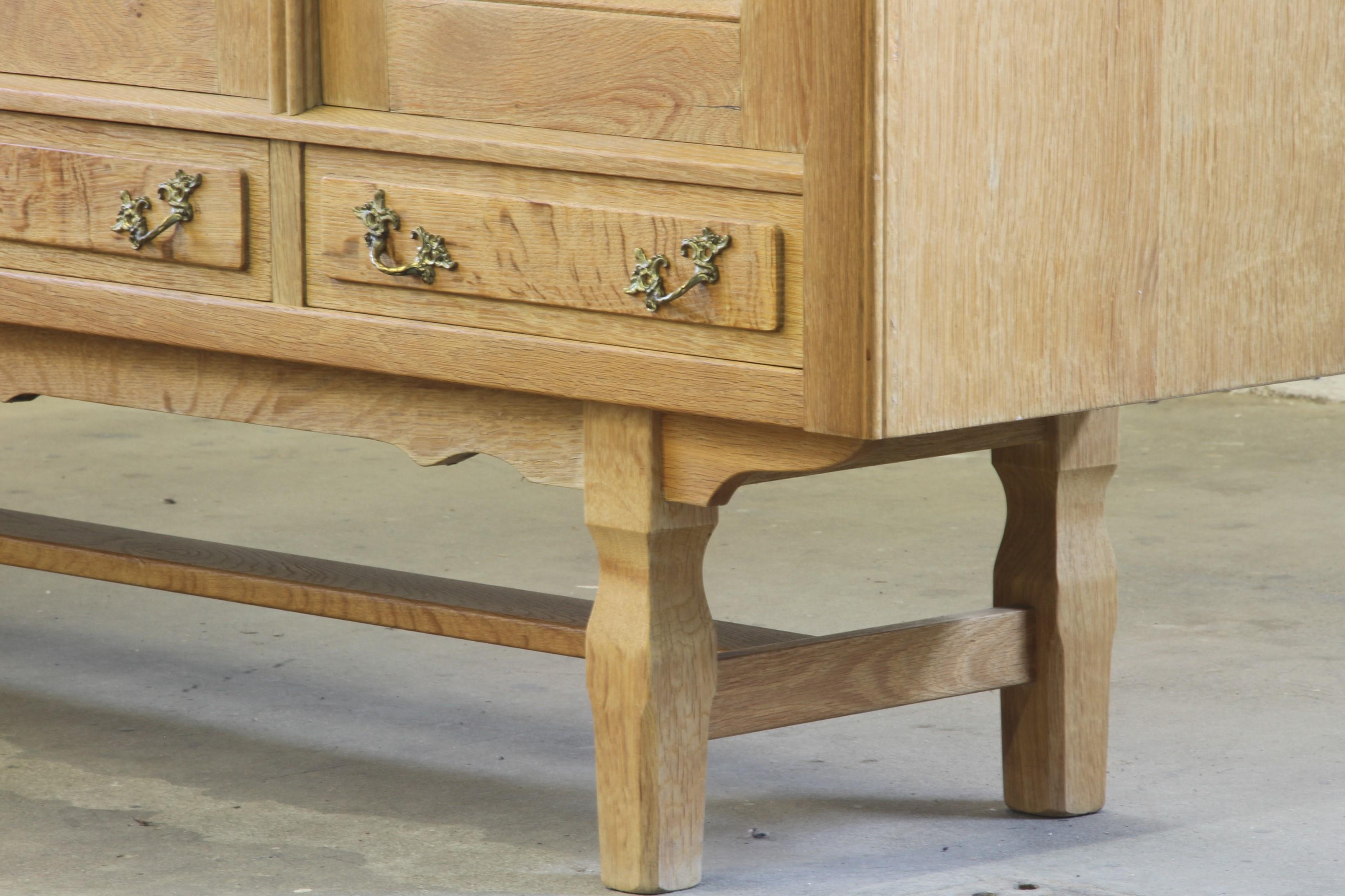 Danish Glass Oak High Sideboard attributed to Henning Henry Kjaernulf, Denmark In Good Condition For Sale In Store Heddinge, DK