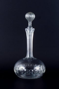 Dänische Glaskunst, Weinkaraffe aus facettiertem Glas. 1930er/1940er Jahre.