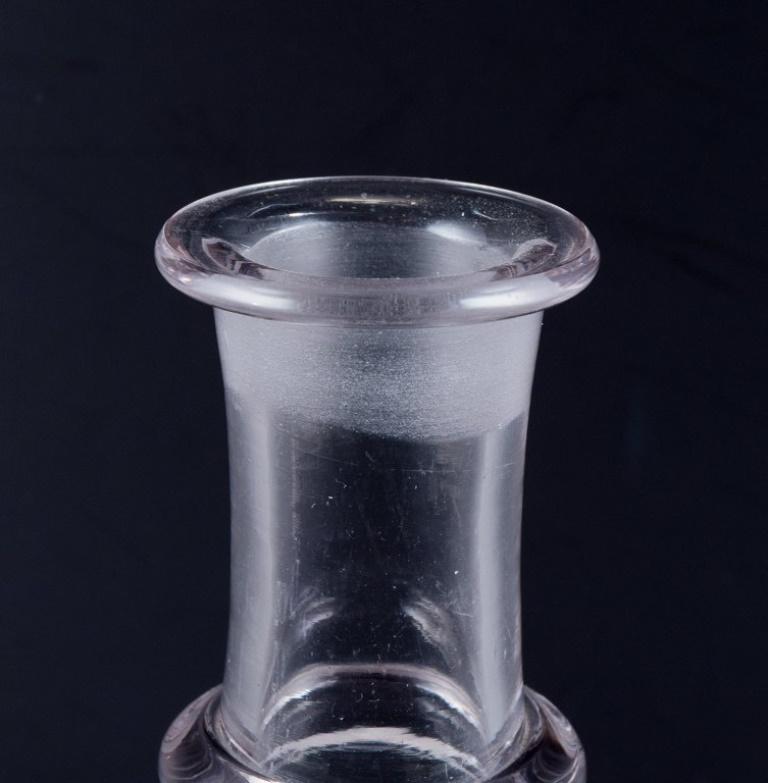 Danois Verrerie danoise, carafe à vin en verre soufflé à la main transparent. Environ 1900 en vente