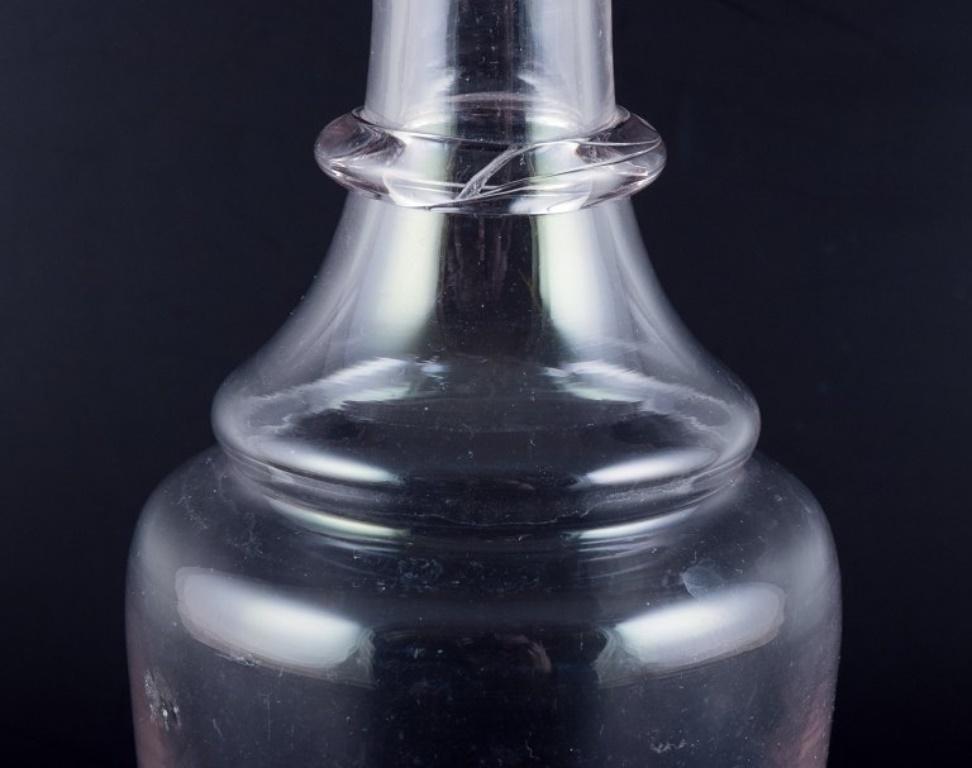 Verrerie danoise, carafe à vin en verre soufflé à la main transparent. Environ 1900 Excellent état - En vente à Copenhagen, DK
