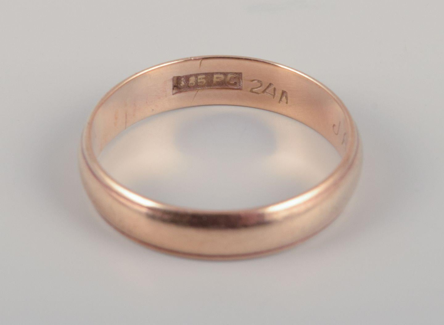 Orfebre danés. Anillo de alianza de oro de 14 quilates. Diseño clásico y minimalista. en Excelente estado para la venta en bronshoj, DK