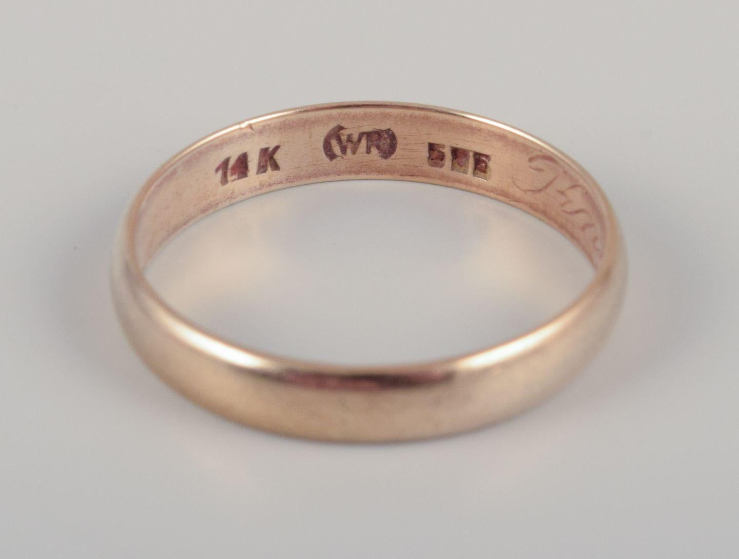 Femenino o masculino Orfebre danés. Anillo de alianza de oro de 14 quilates. Diseño clásico y minimalista. en venta