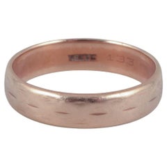 Danish goldsmith. 14-karat gold alliance ring.