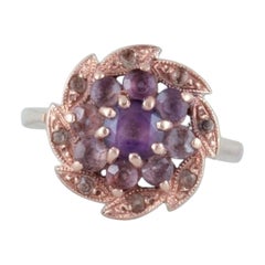 Orfèvre danois, bague en or 14 carats ornée d'une pierre semi-précieuse violette.