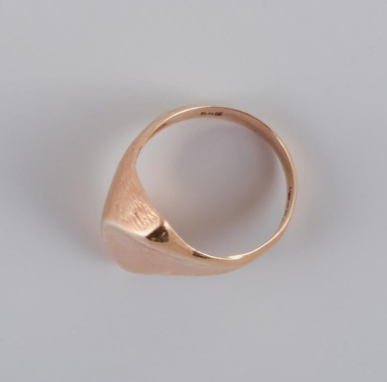 Women's Danish Goldsmith, 18 carat, Modernist Gold Ring, 1960s For Sale