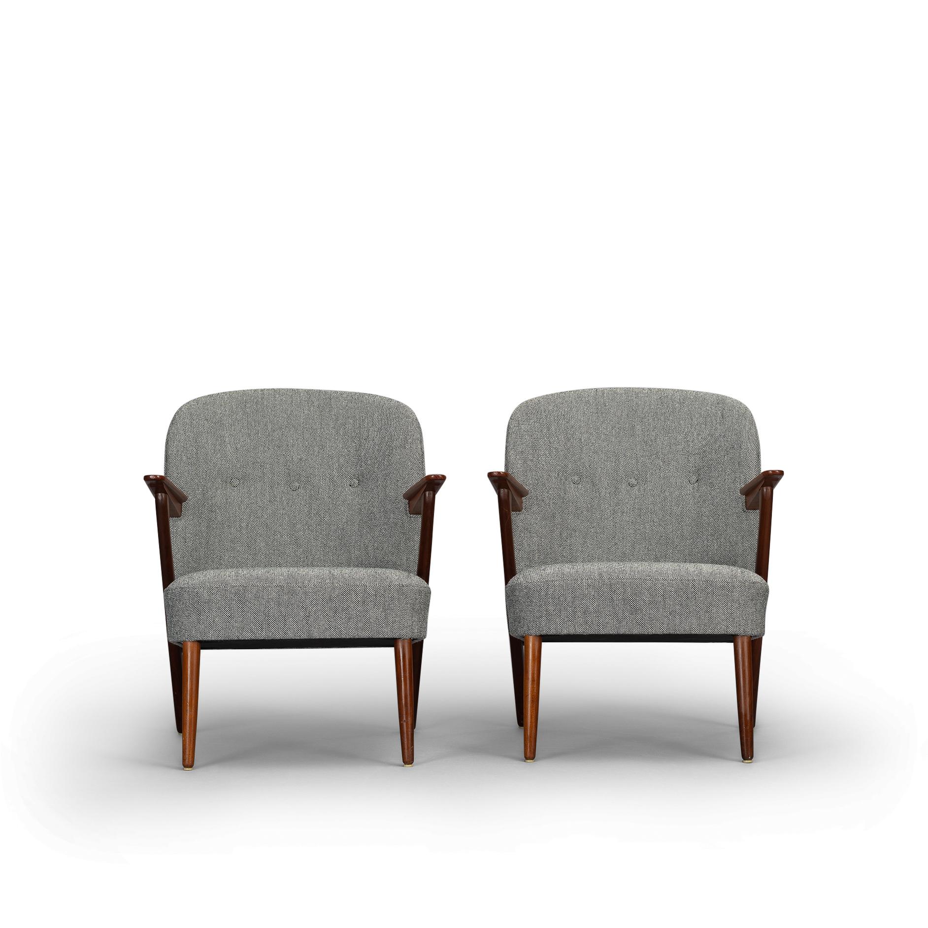 Stunning pair of fully reupholstered Danish lounge chairs designed by Kurt Olsen from the mid-1960s. Armrests and legs are made from solid teak and to reupholster a Kvadrat Hallingdal 65 wool has been selected. This Kvadrat fabric was designed by