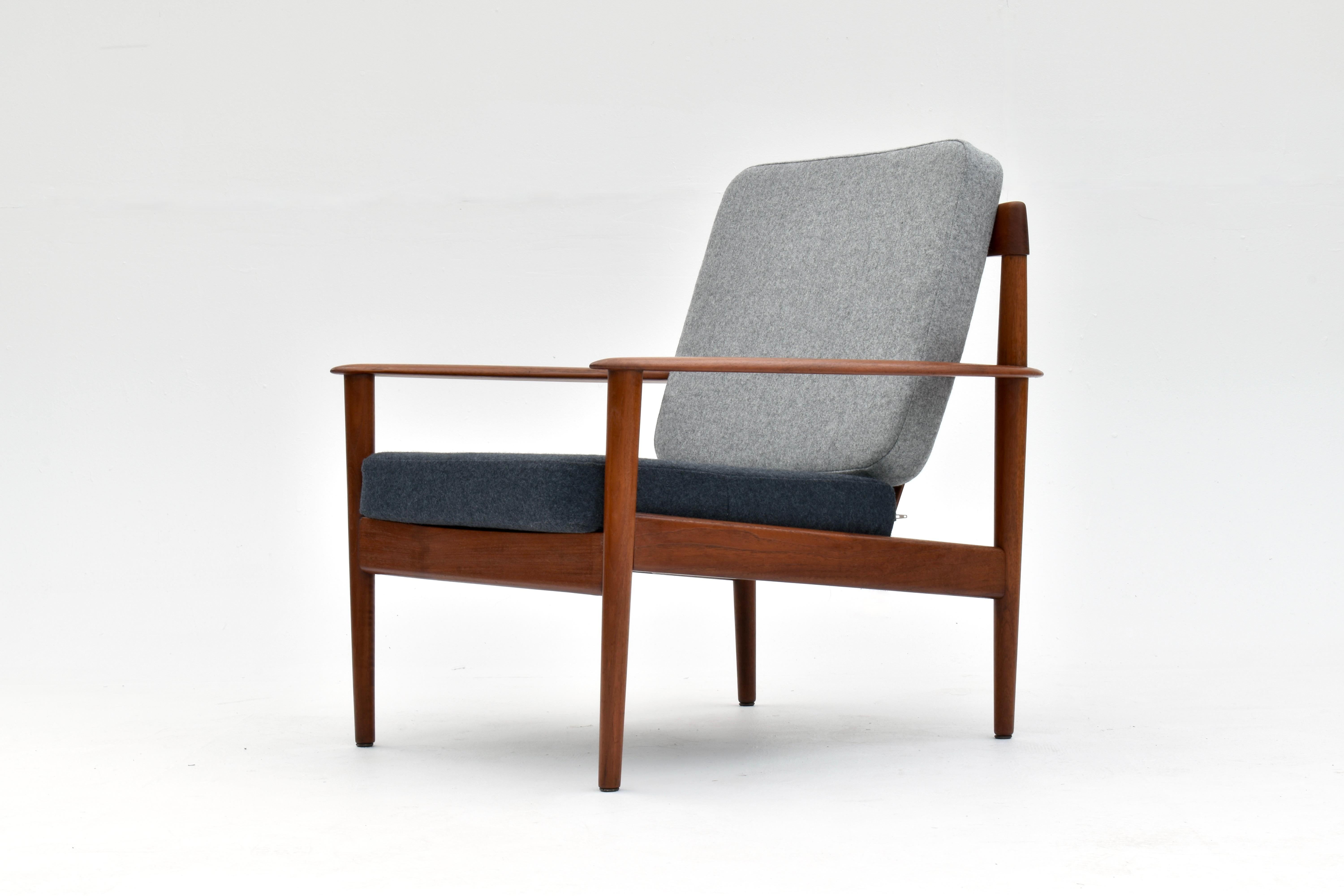 Chaise longue danoise Grete Jalk Modèle PJ56 en teck pour Poul Jeppesen Mobelfabrik en vente 4