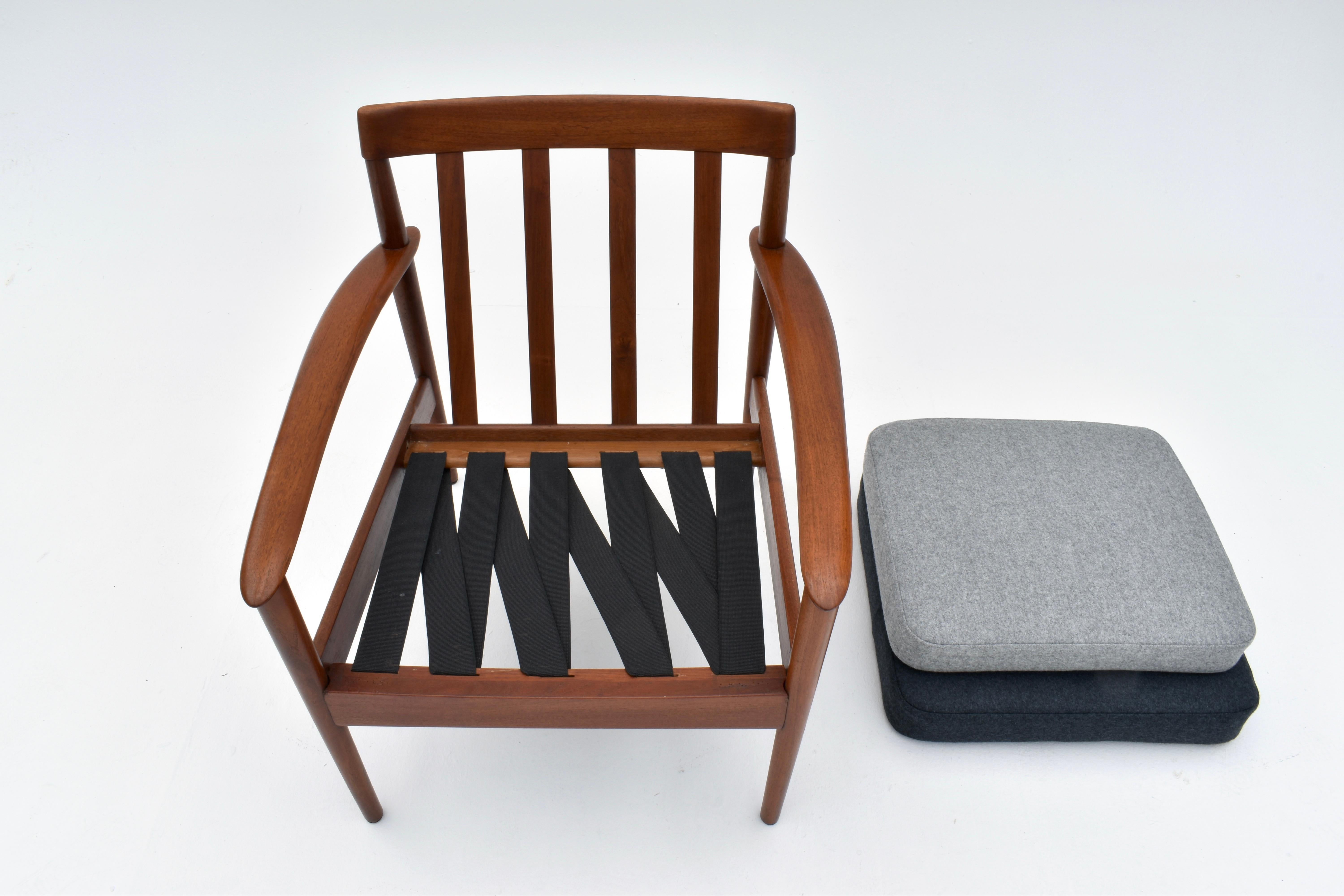Chaise longue danoise Grete Jalk Modèle PJ56 en teck pour Poul Jeppesen Mobelfabrik en vente 6