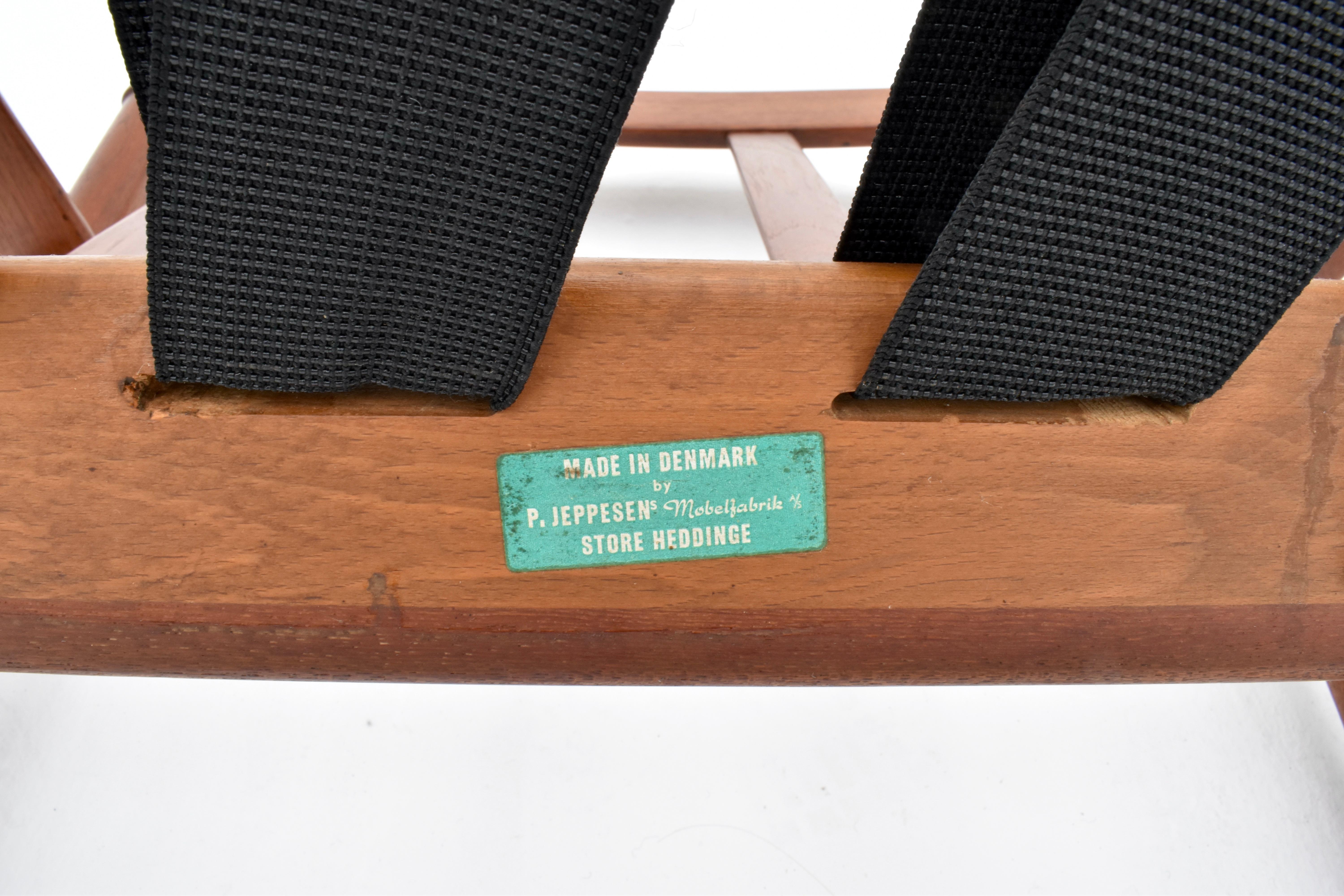 Chaise longue danoise Grete Jalk Modèle PJ56 en teck pour Poul Jeppesen Mobelfabrik en vente 8