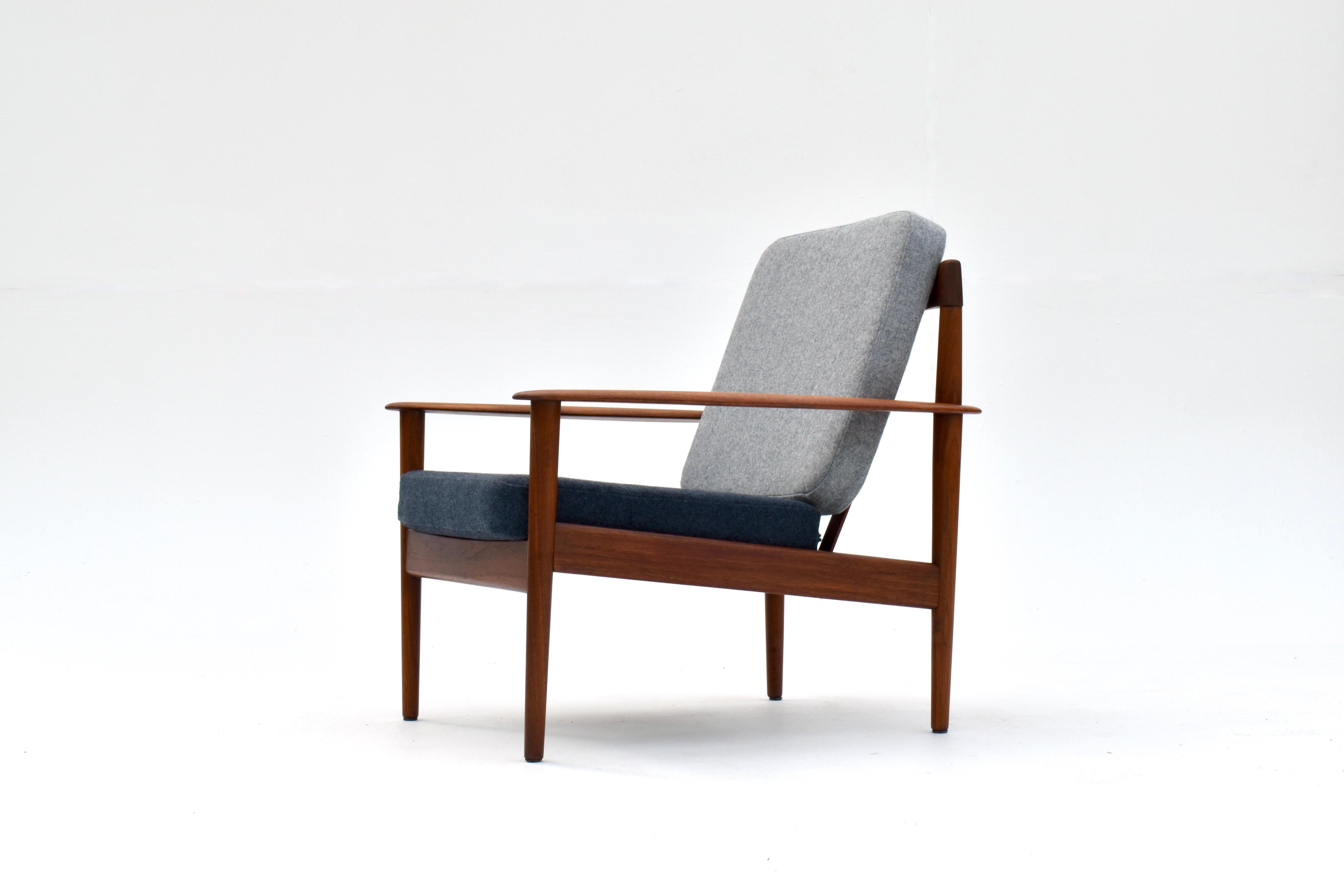 Dänischer Grete Jalk Modell PJ56 Teakholz-Loungesessel für Poul Jeppesen Mobelfabrik, Dänemark (Skandinavische Moderne) im Angebot