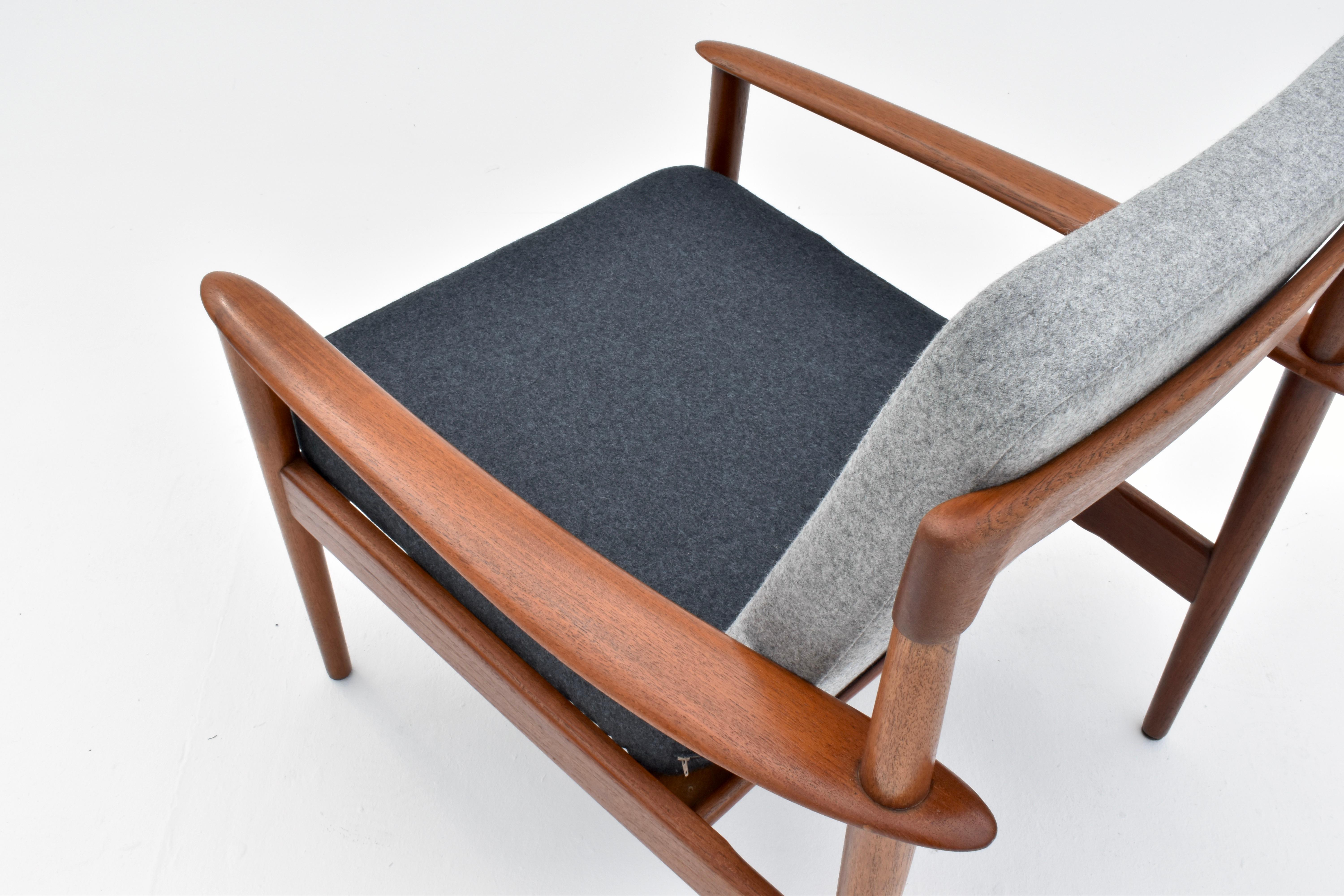 Chaise longue danoise Grete Jalk Modèle PJ56 en teck pour Poul Jeppesen Mobelfabrik en vente 2