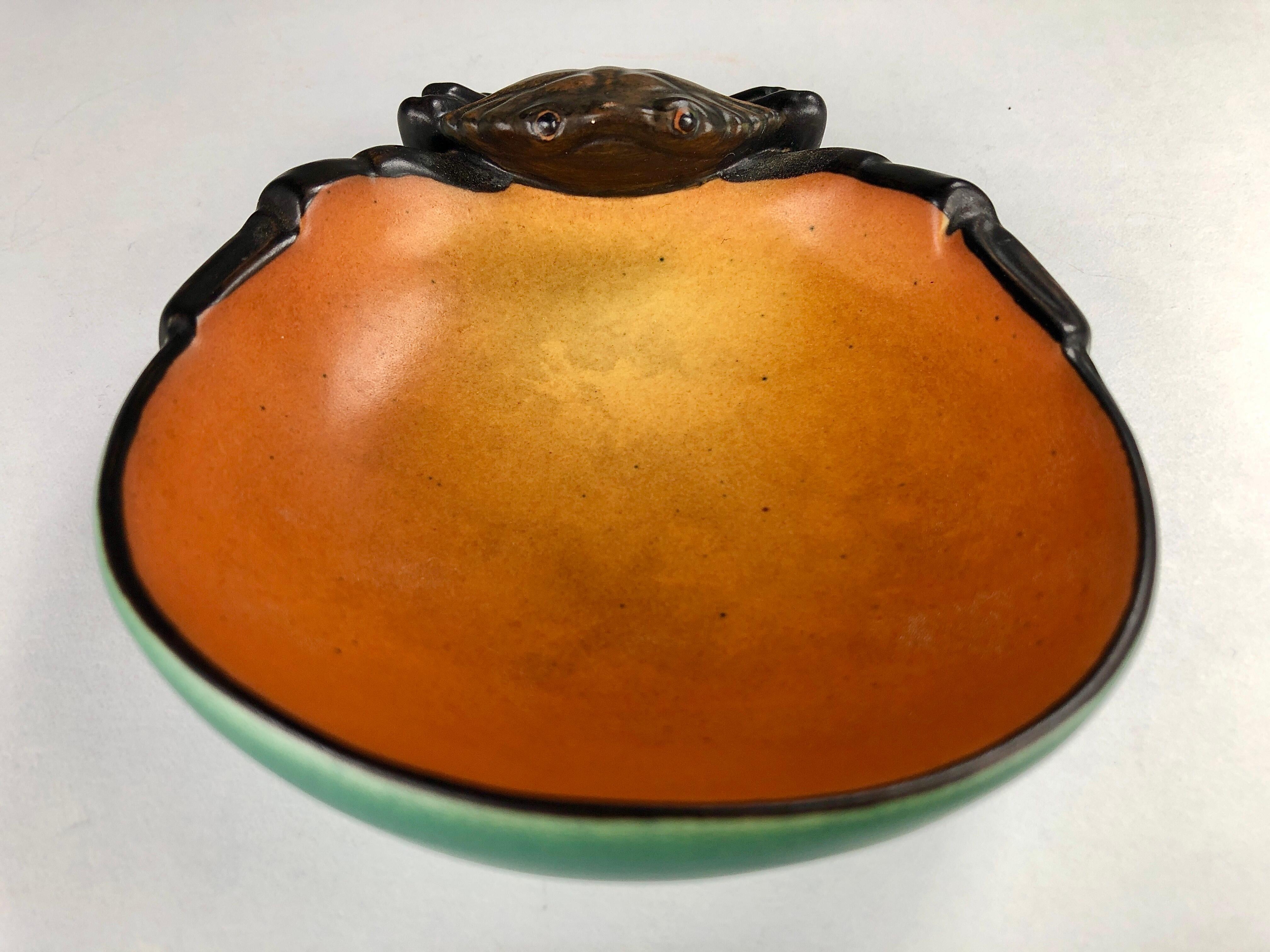 Danish hand-crafted art nouveau ash tray / bowl by Georg Jensen for P. Ipsens Enke in 1903.

The art nuveau ash tray / bowl feature a well made lively crab and is in excellent condition.

Georg Jensen (1866-1935) was a leading Danish silversmith and