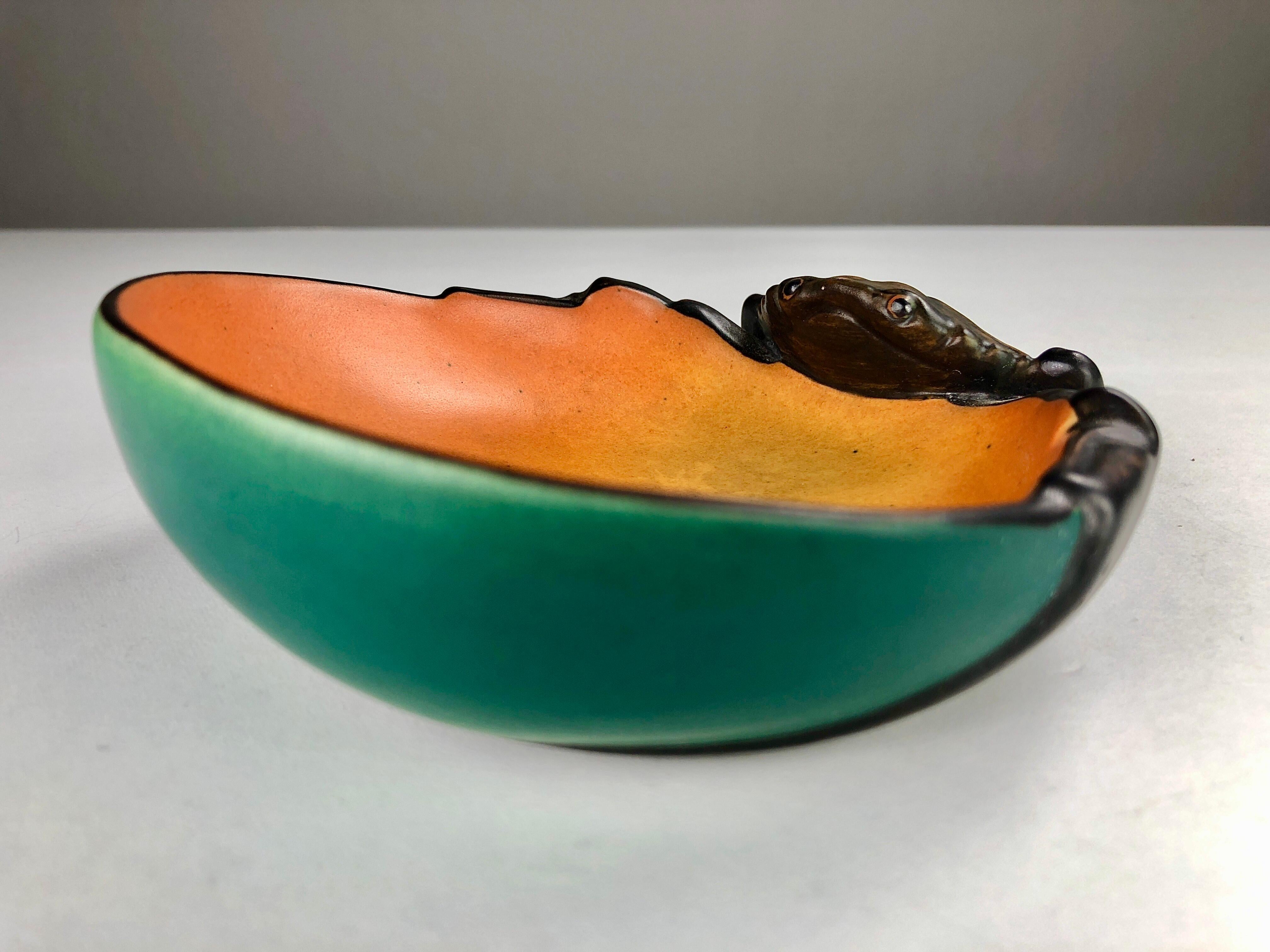 Danish Hand-Crafted Art Nouveau Ash Tray / Bowl by Georg Jensen for Ipsens Enke In Good Condition For Sale In Knebel, DK