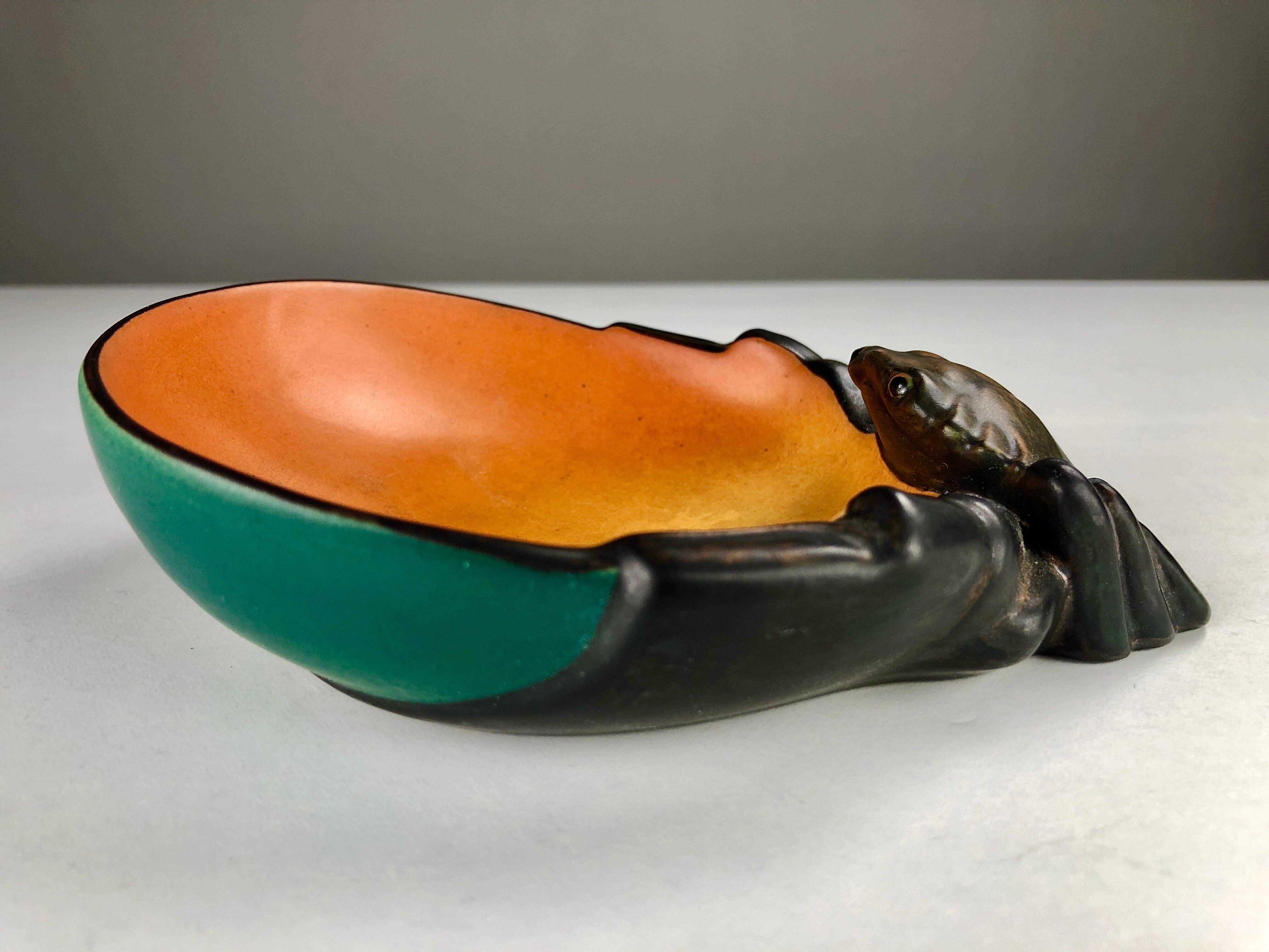 20th Century Danish Hand-Crafted Art Nouveau Ash Tray / Bowl by Georg Jensen for Ipsens Enke For Sale