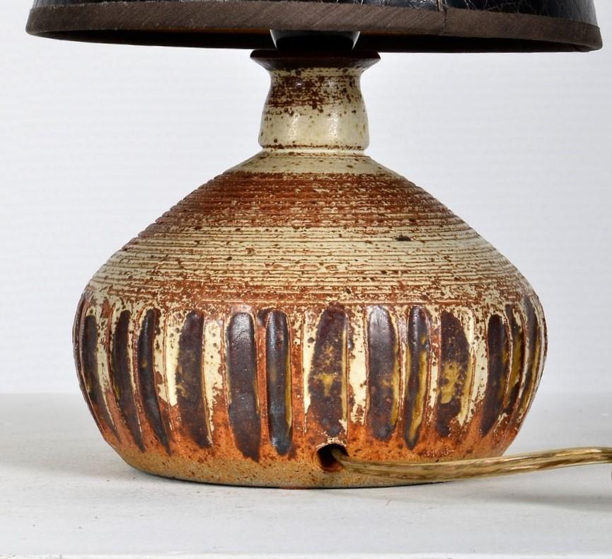 Fait main Lampe de table danoise en céramique fabriquée à la main, Danemark, années 1960 en vente