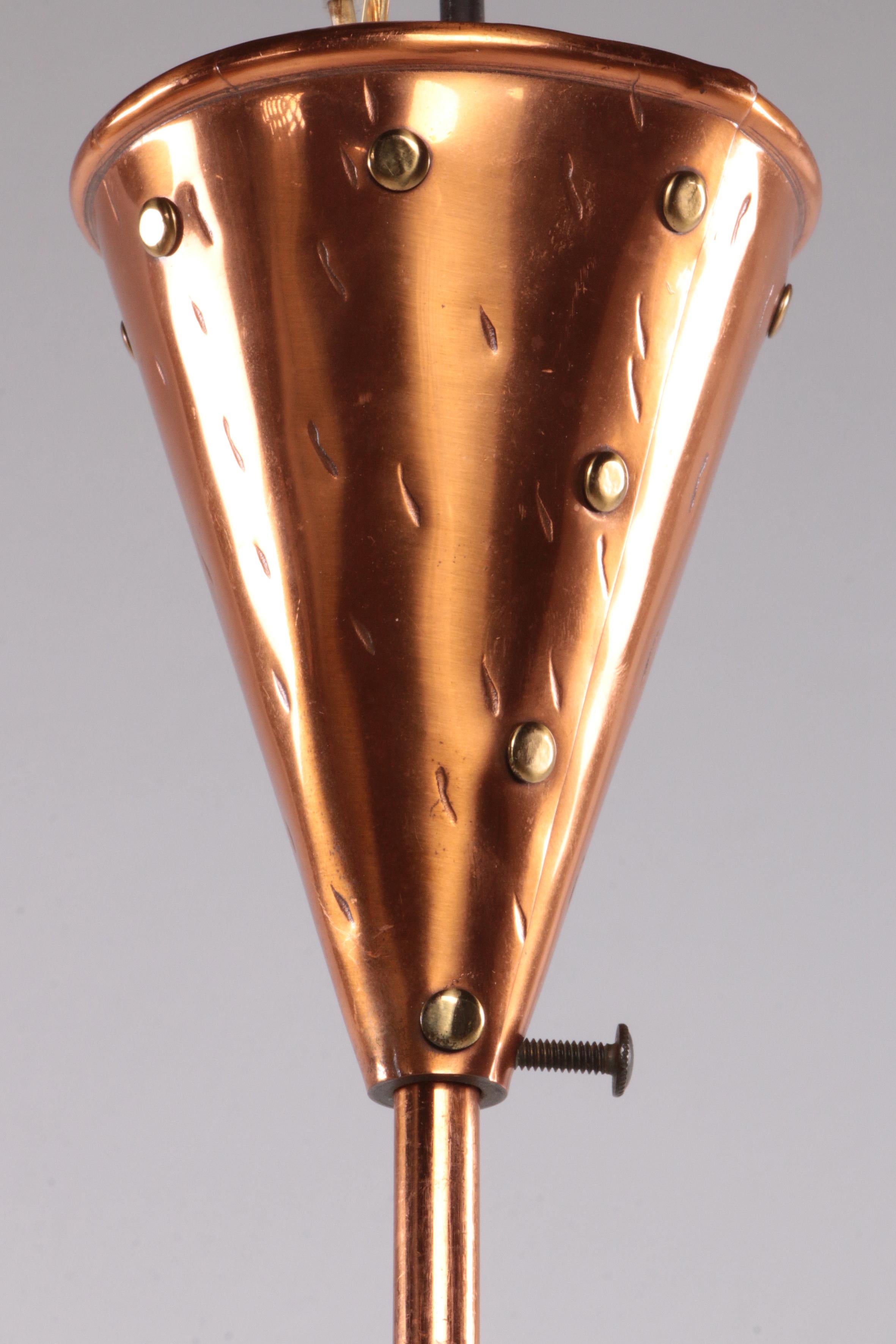 Lampe à suspension danoise en cuivre martelé à la main par E.S Horn Aalestrup, années 1950 en vente 4