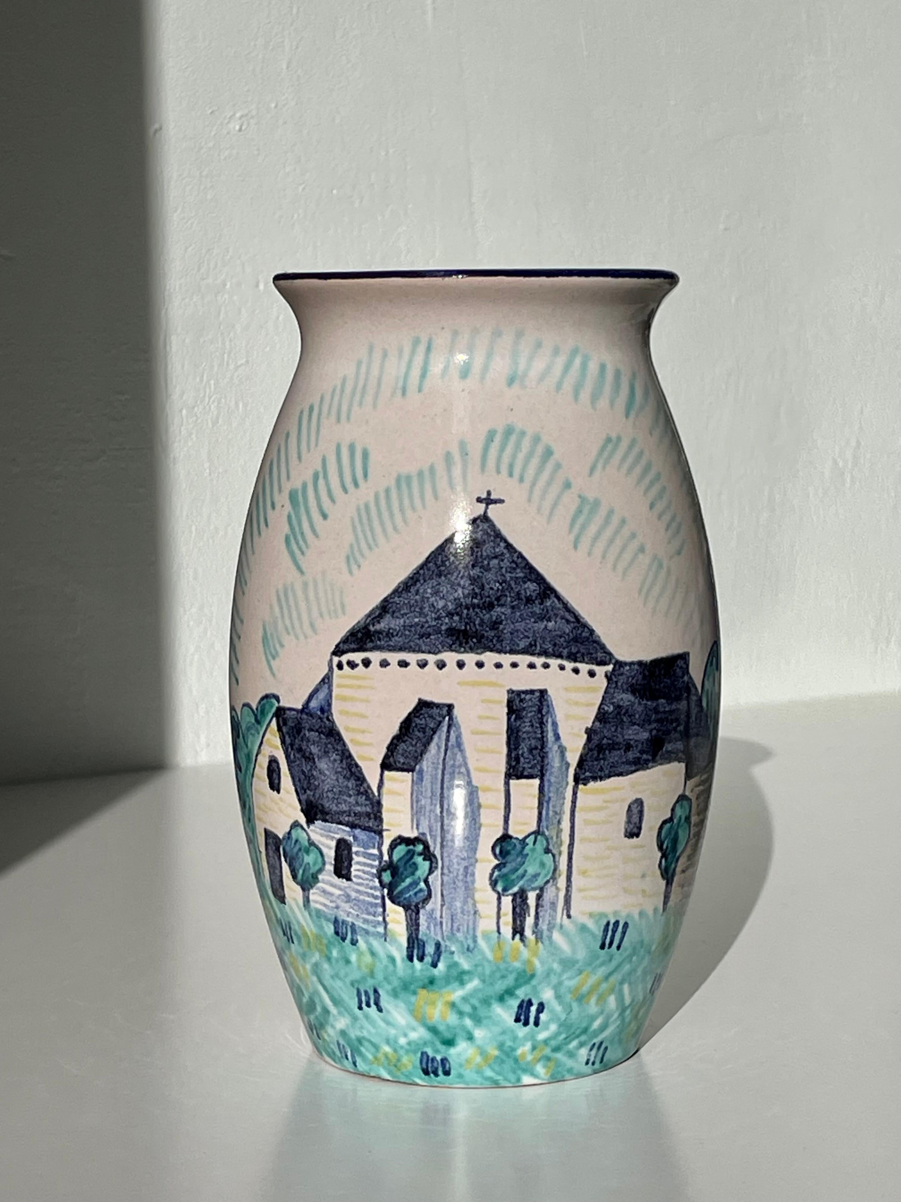 Søholm 1940s Hand-Painted Vase with Medieval Church Decor In Good Condition For Sale In Copenhagen, DK