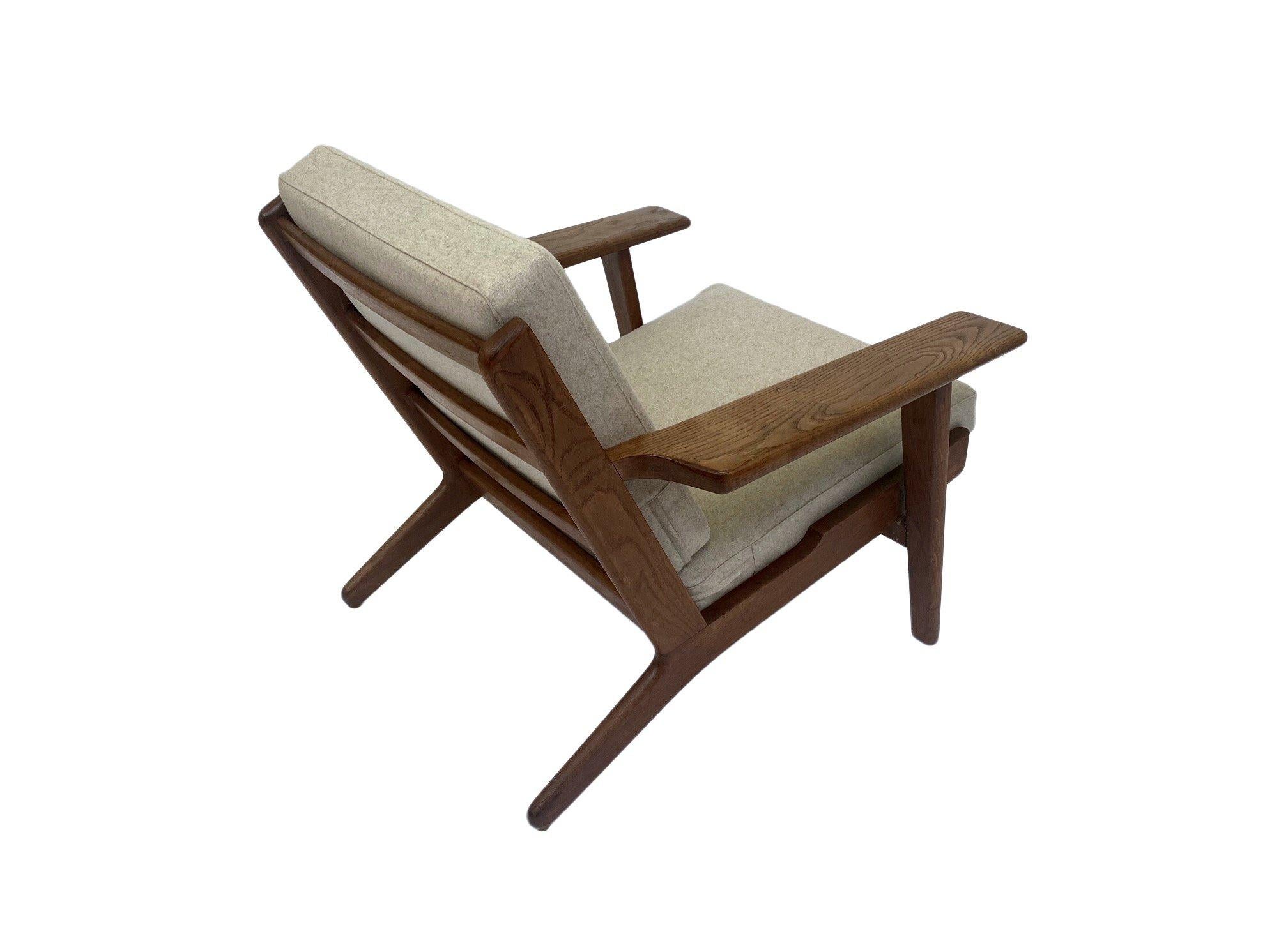 Danish Hans J. Wegner Ge 290 Oak And Cream Wool Lounge Armchair For Getama  5