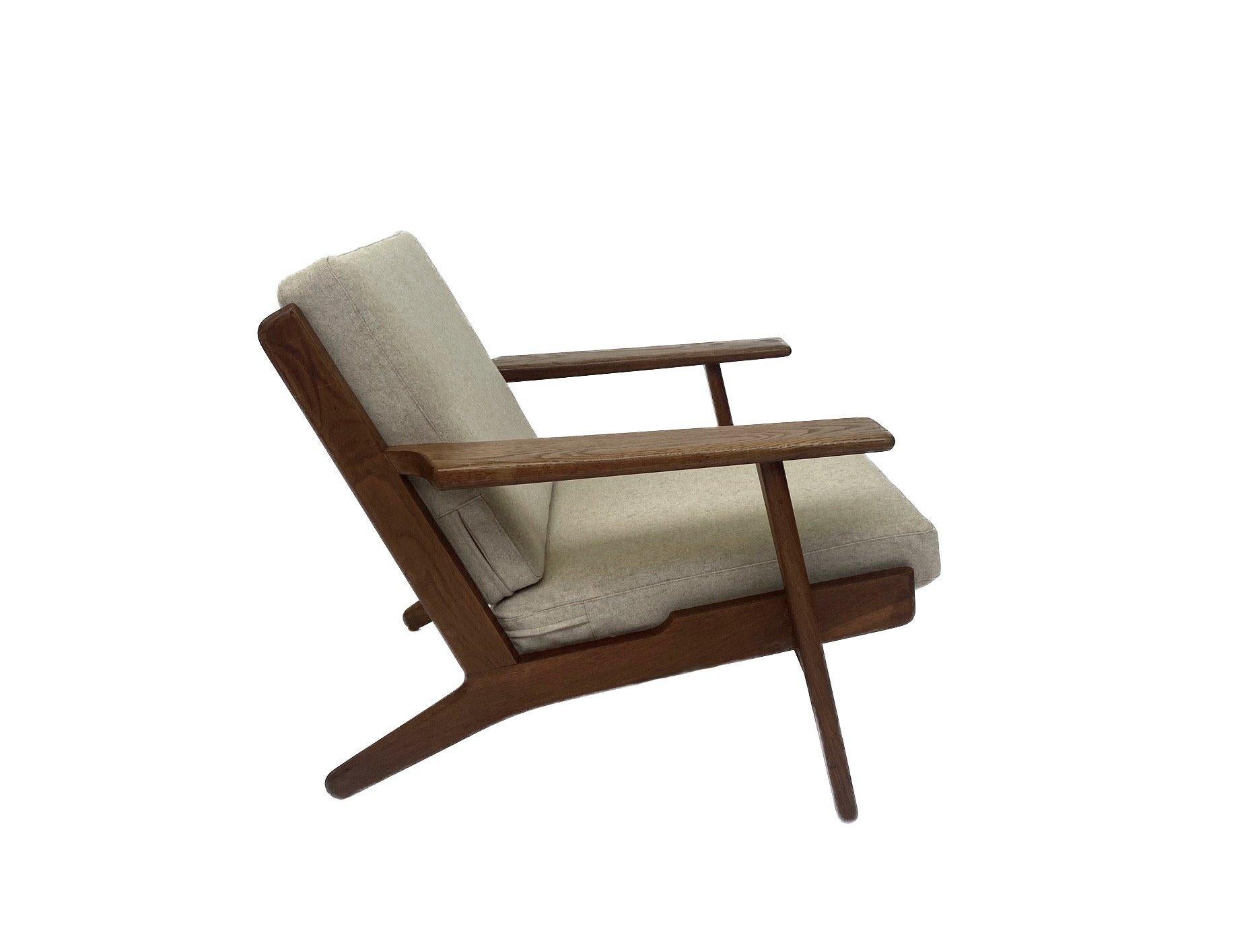 Danish Hans J. Wegner Ge 290 Oak And Cream Wool Lounge Armchair For Getama  7