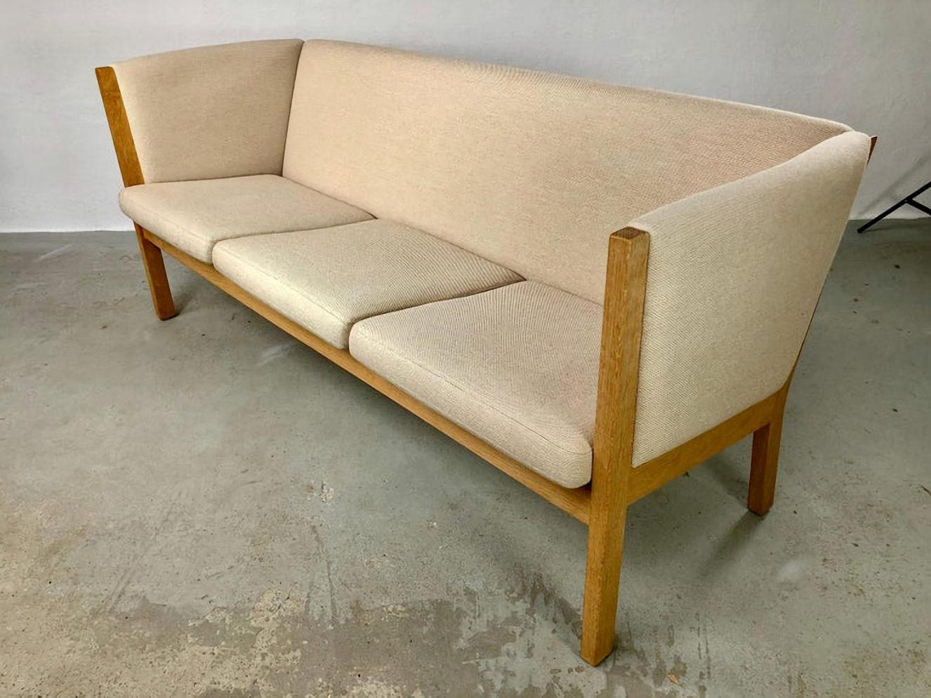 Modern Danish Hans J. Wegner Three-Seat GE-285 Jubilee Sofa in Oak and Fabric by GETAMA For Sale