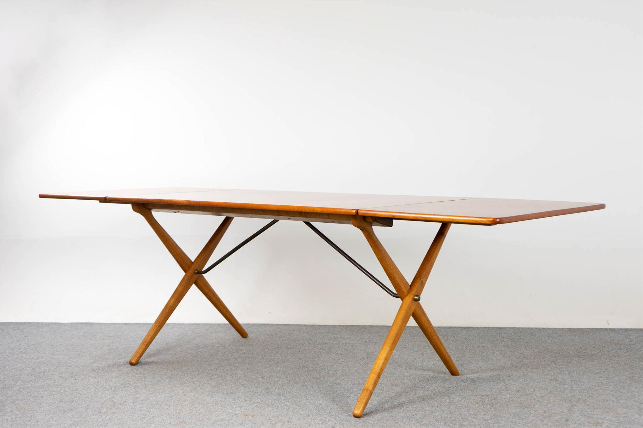 Danish Hans Wegner AT-309 Teak & Oak Dining Table by Andreas Tuck In Good Condition In VANCOUVER, CA