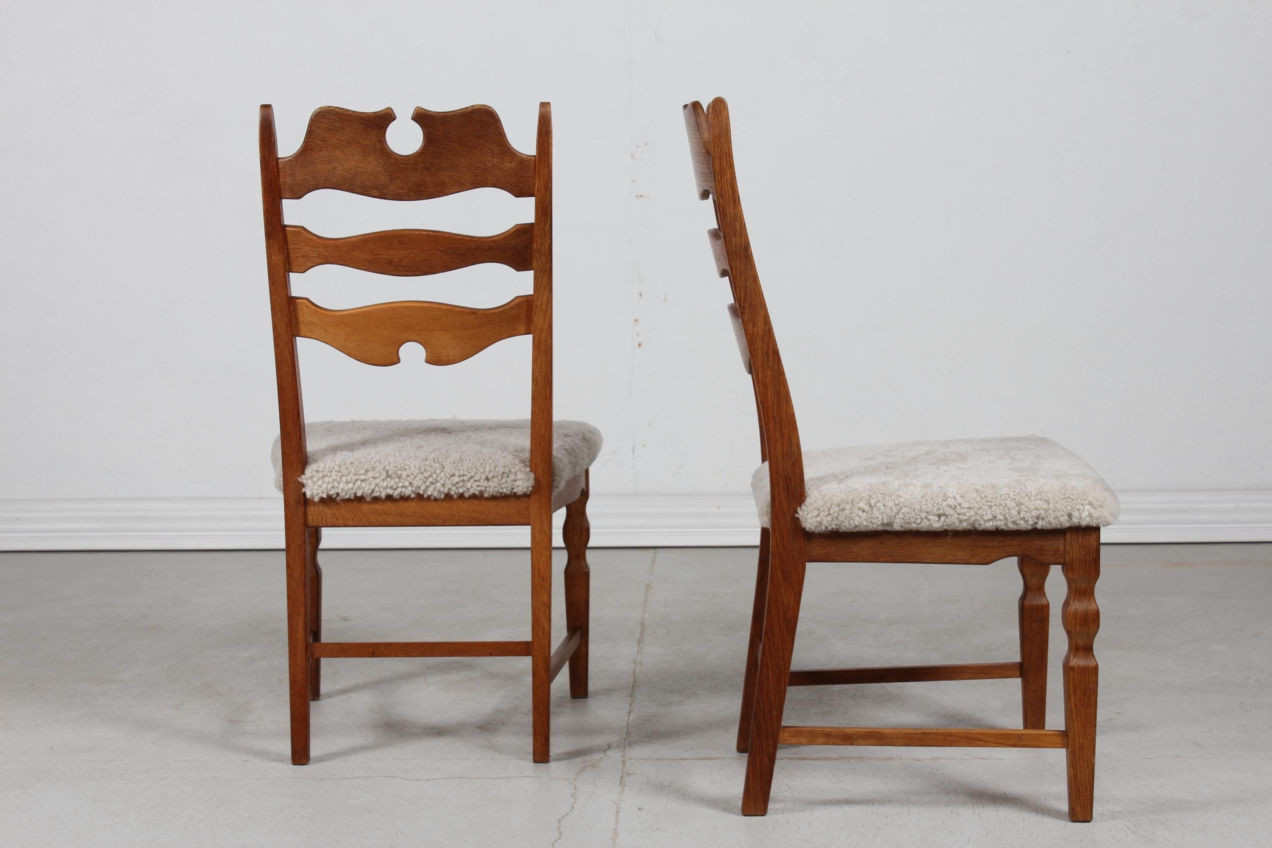 Mid-Century Modern Danish Henning Kjærnulf 2 High Razorblade Chairs, Solid Oak + Sheep skin 1970s For Sale