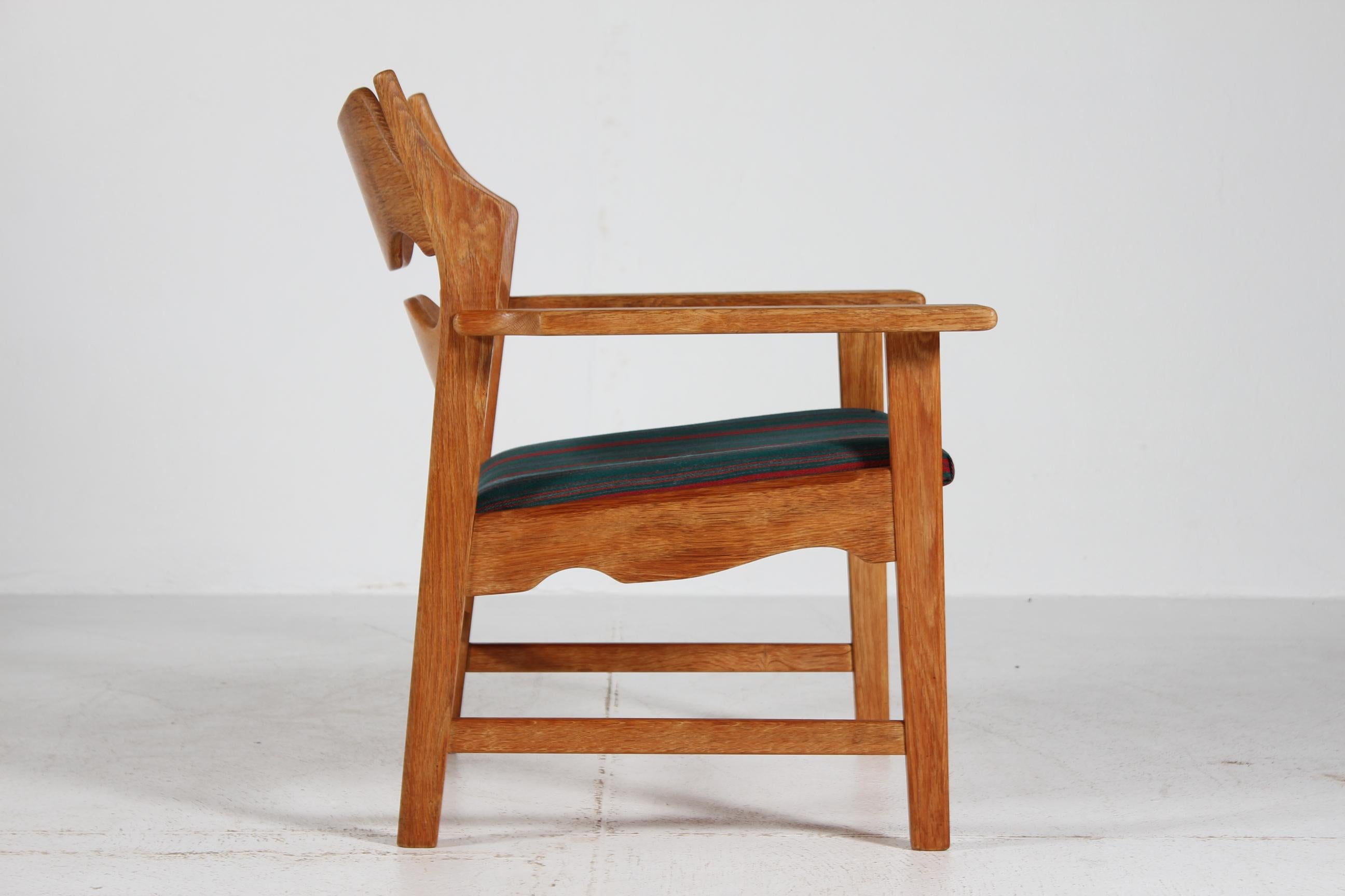 Danish Henning Kjærnulf Lounge Razor Blade Armchair Solid Oak with Striped Wool In Good Condition For Sale In Silkeborg, Silkeborg