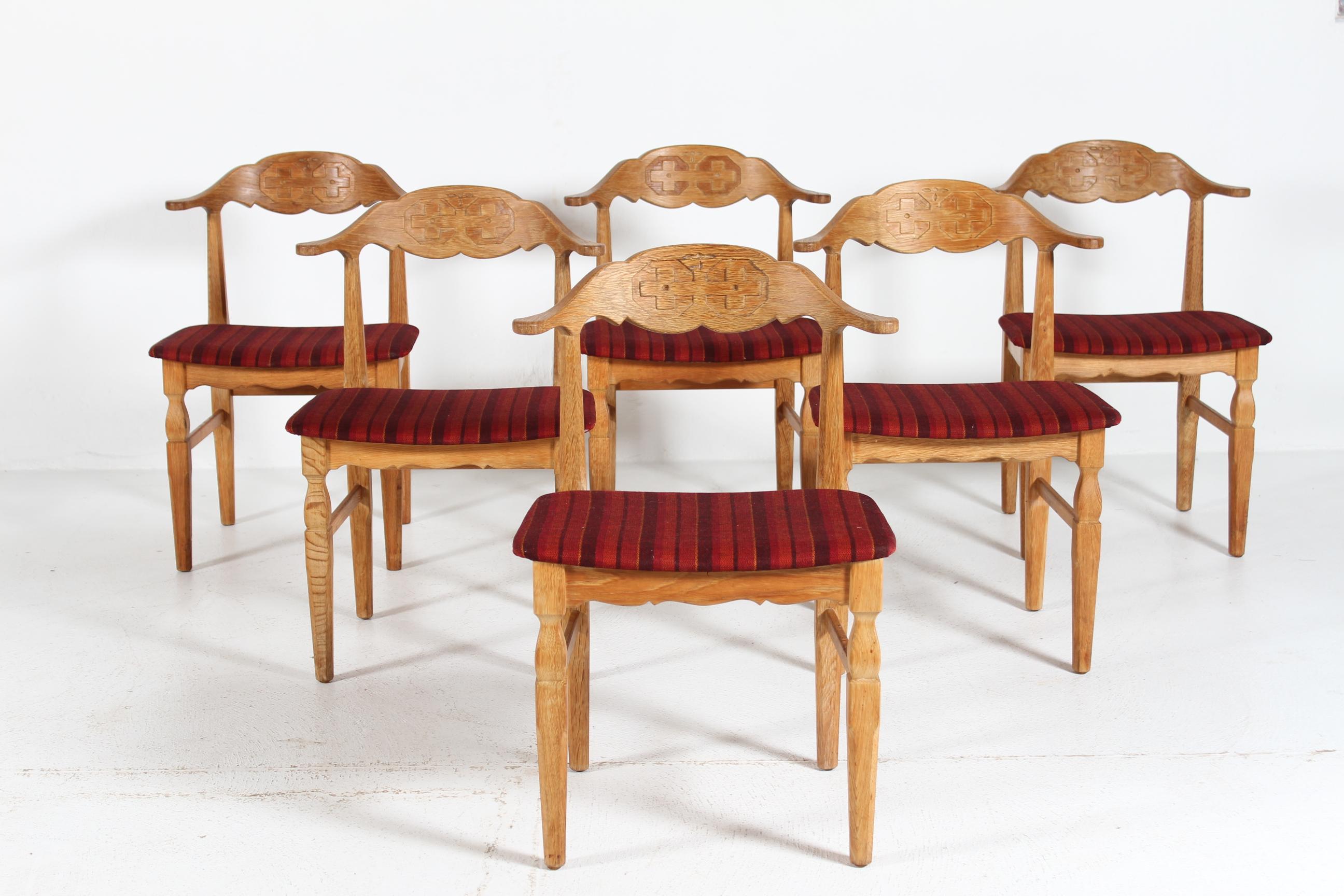 Mid-Century Modern Danish Henning Kjærnulf Style Set of 6 Dining Chairs of Solid Oak 1970s For Sale