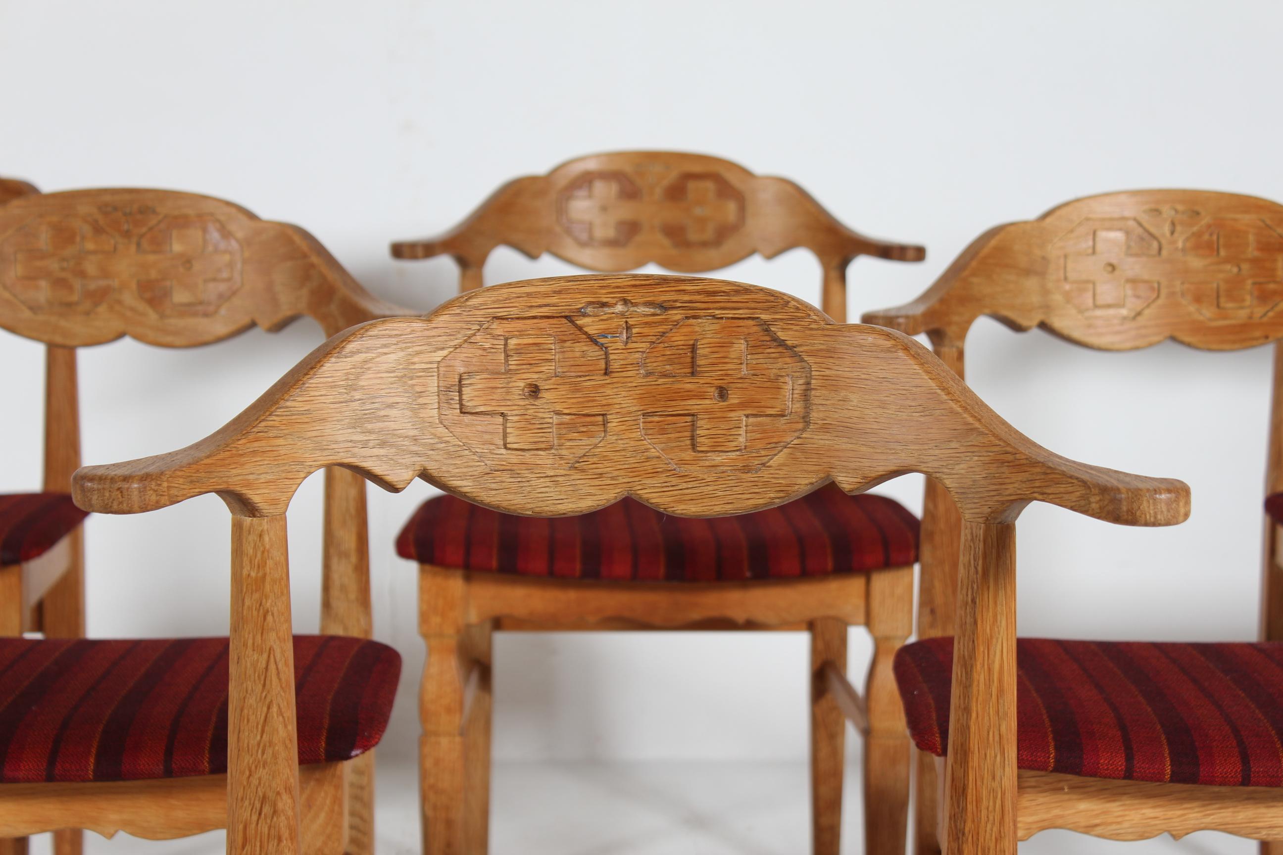 Danish Henning Kjærnulf Style Set of 6 Dining Chairs of Solid Oak 1970s In Good Condition For Sale In Silkeborg, Silkeborg