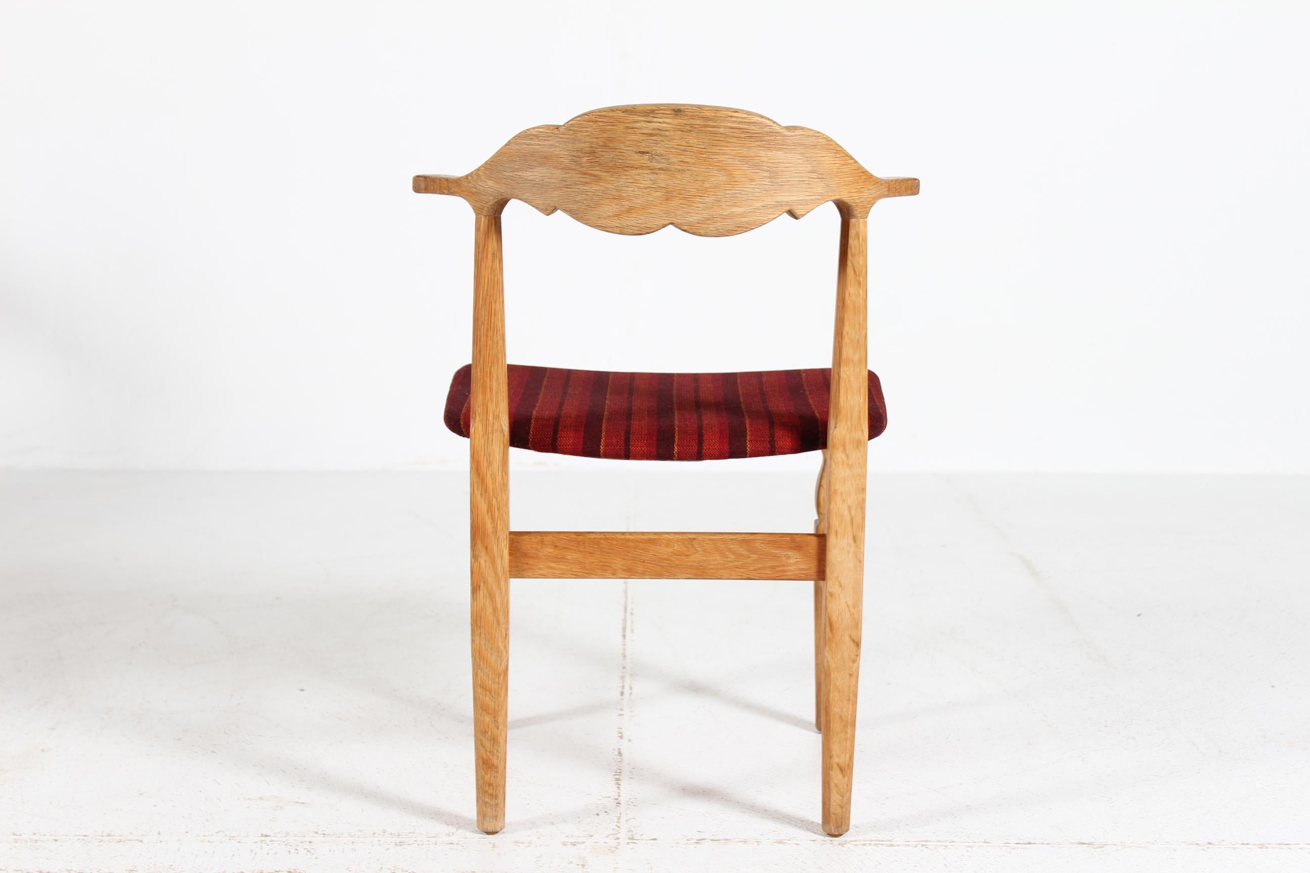 Danish Henning Kjærnulf Style Set of 6 Dining Chairs of Solid Oak 1970s For Sale 3