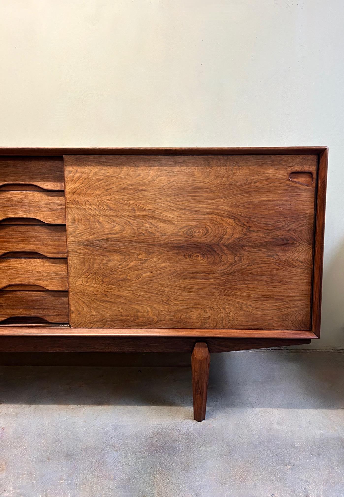 Danish Henry Rosengren Hansen for Skovby Rosewood Sideboard Credenza 1960s For Sale 13