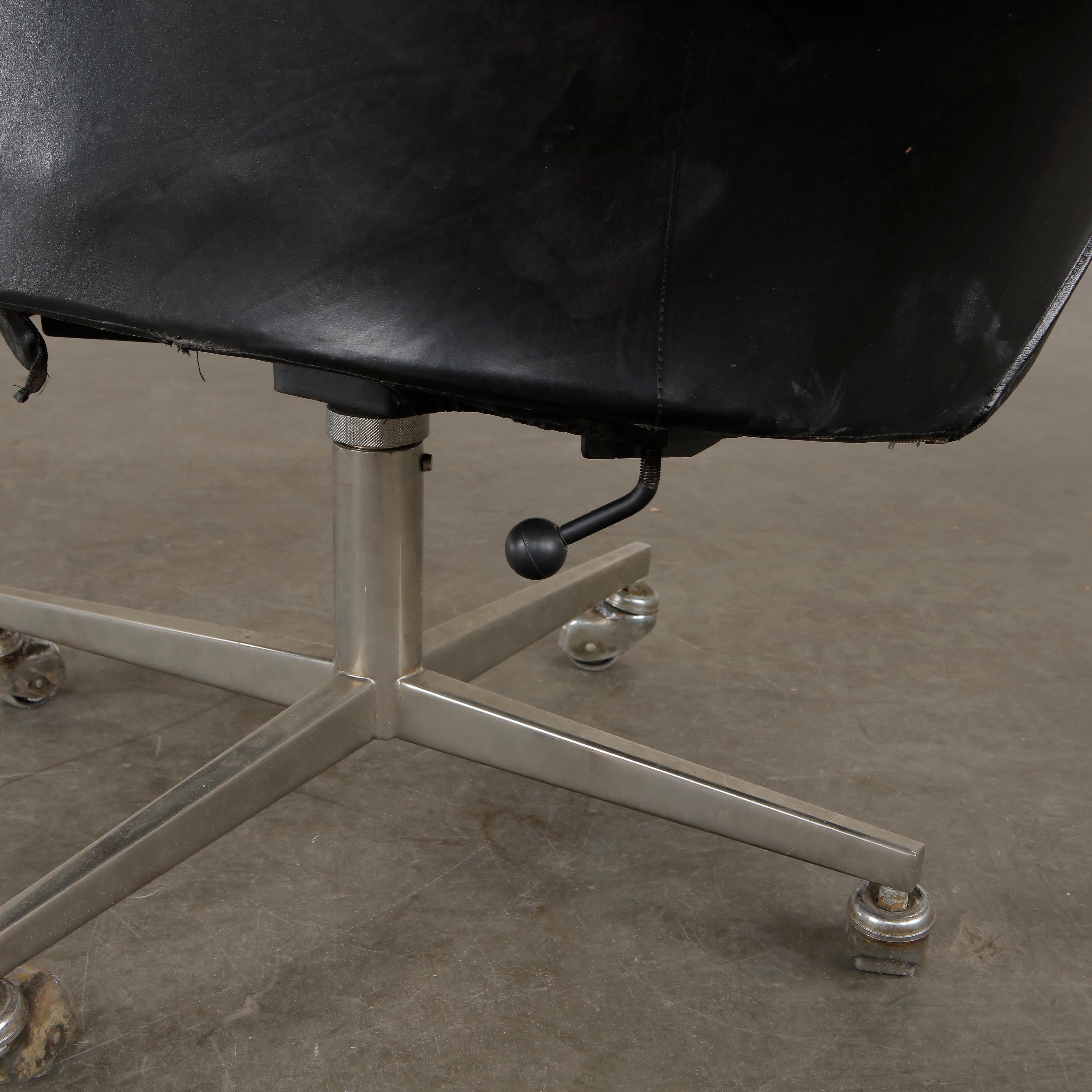 Chaise de direction danoise à dossier haut, années 1960 en vente 7